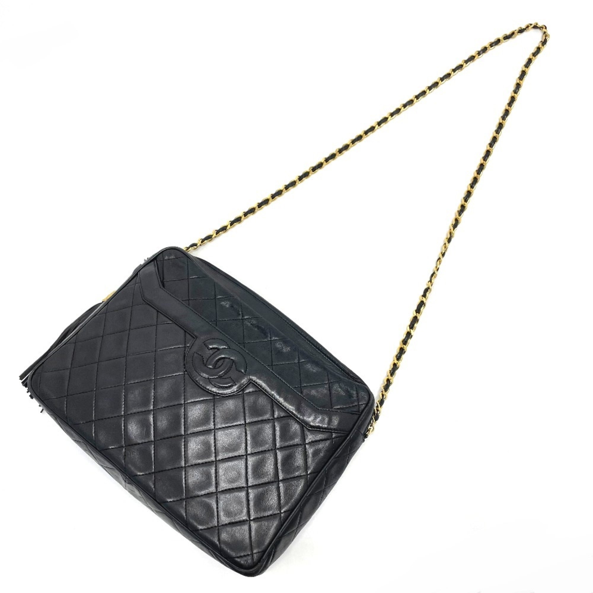 Chanel Black Leather Shoulder Bag (Pre-Owned)