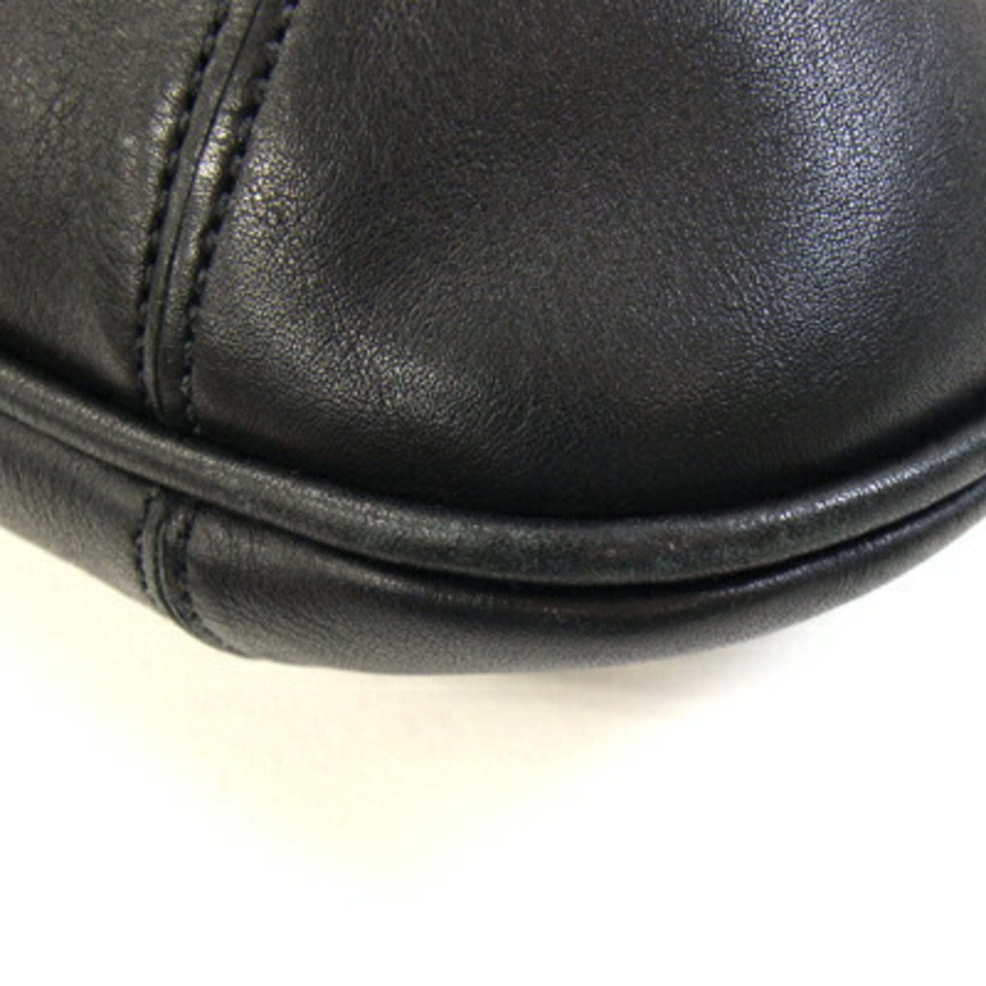 Coach Black Leather Shoulder Bag (Pre-Owned)