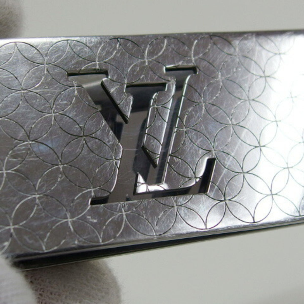 Louis Vuitton Silver Stainless Steel Money Clip (Pre-Owned)