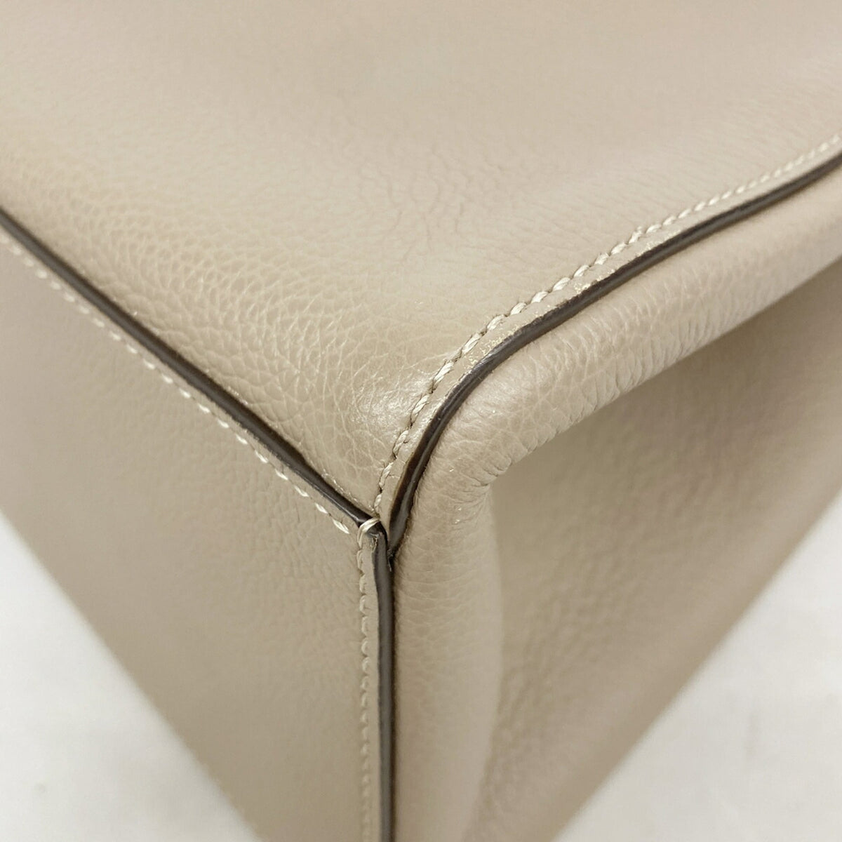 Fendi Grayish Leather Shoulder Bag (Pre-Owned)