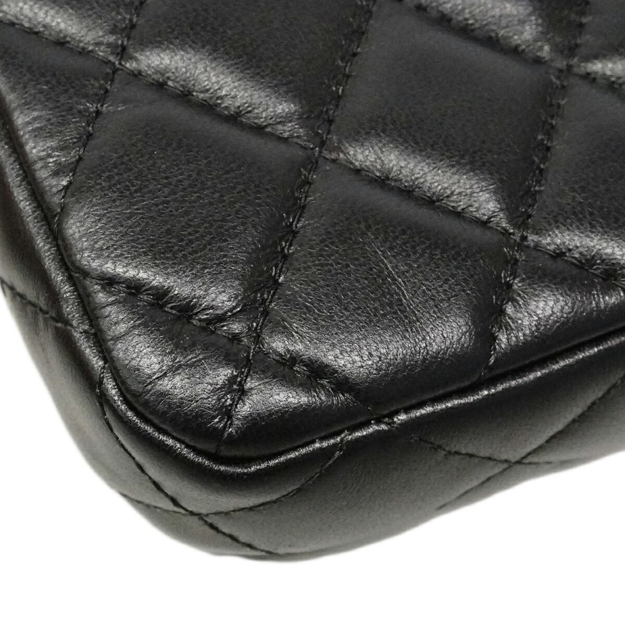 Chanel Black Leather Shoulder Bag (Pre-Owned)