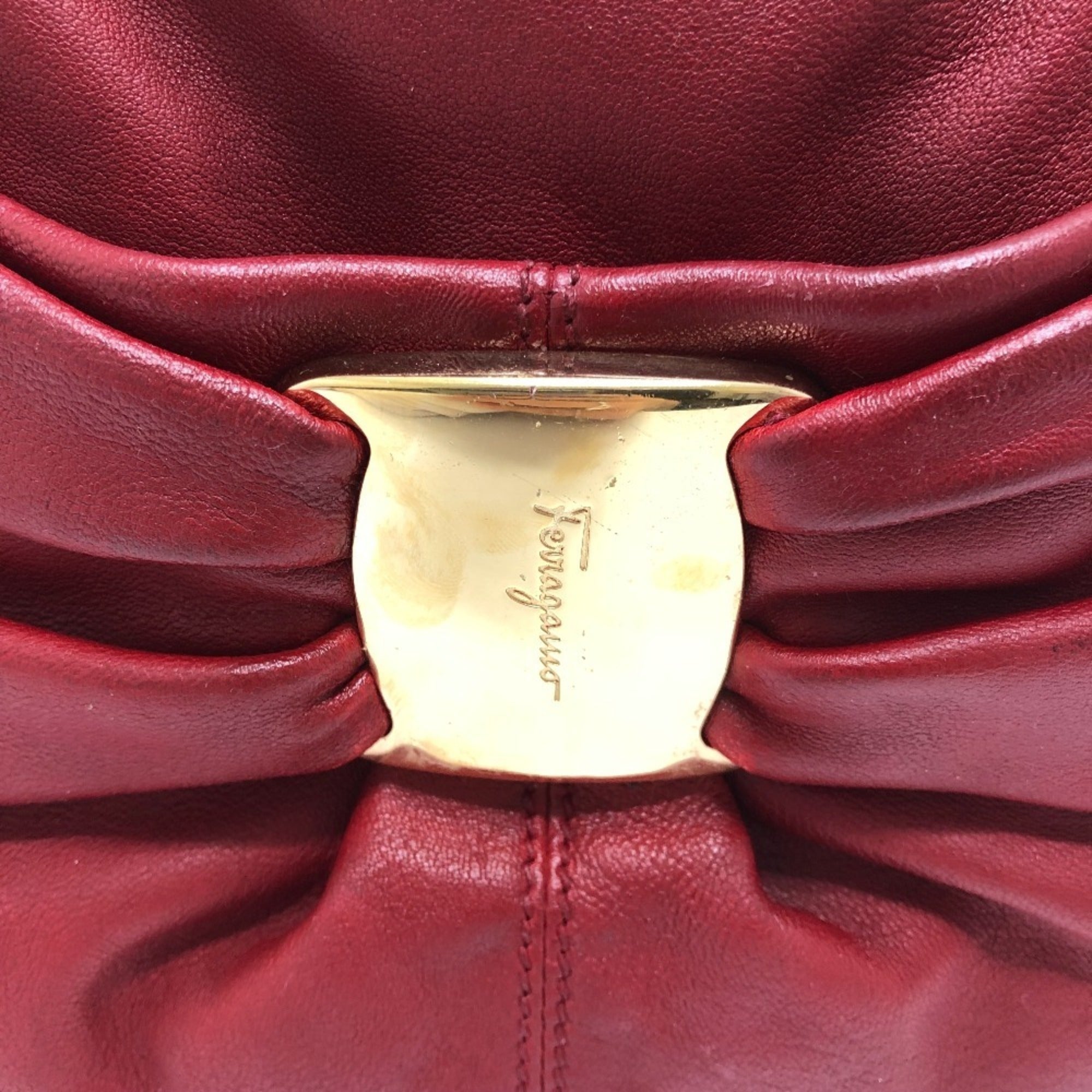Salvatore Ferragamo Red Color Leather Handbag (Pre-Owned)