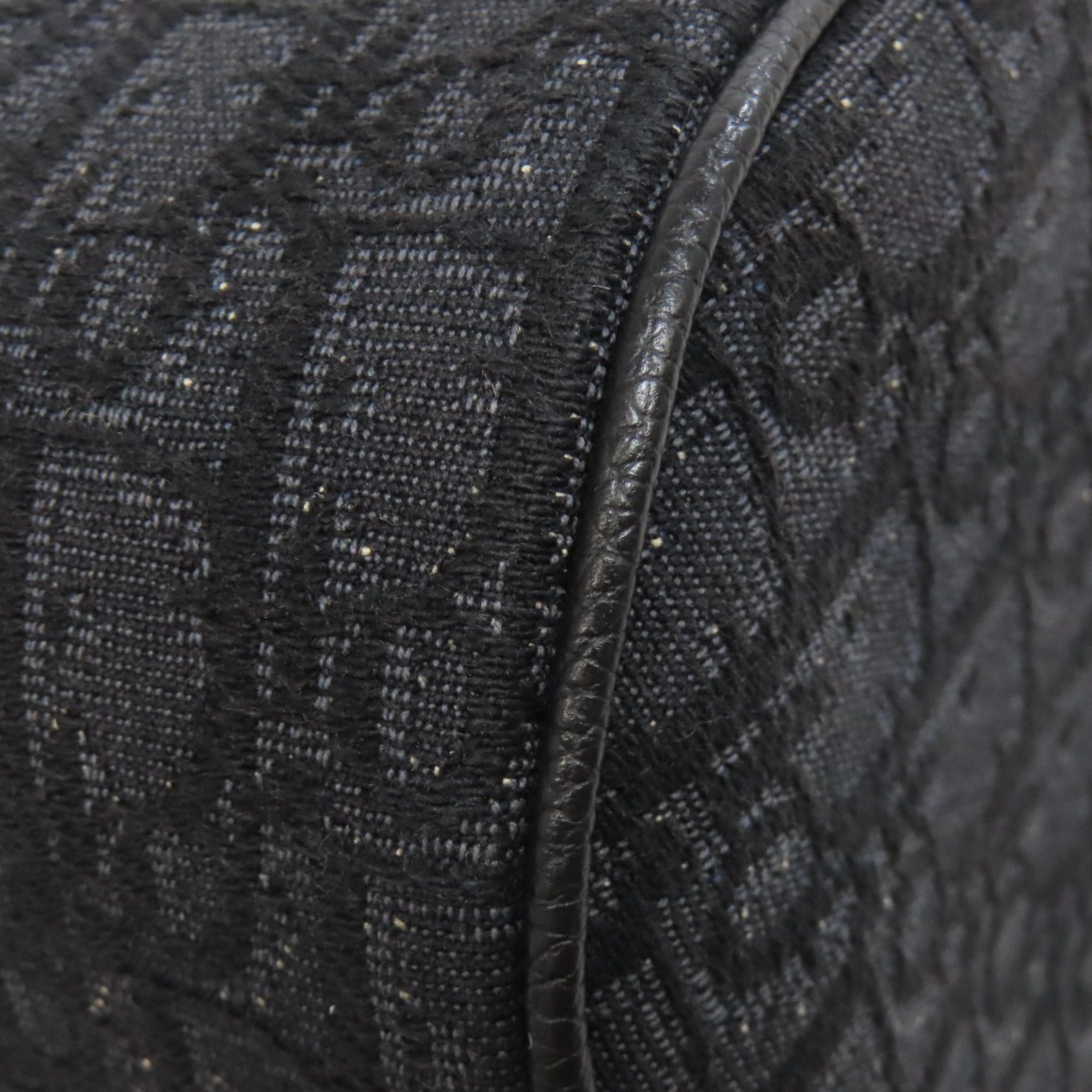 Christian Dior Black Canvas Shoulder Bag (Pre-Owned)