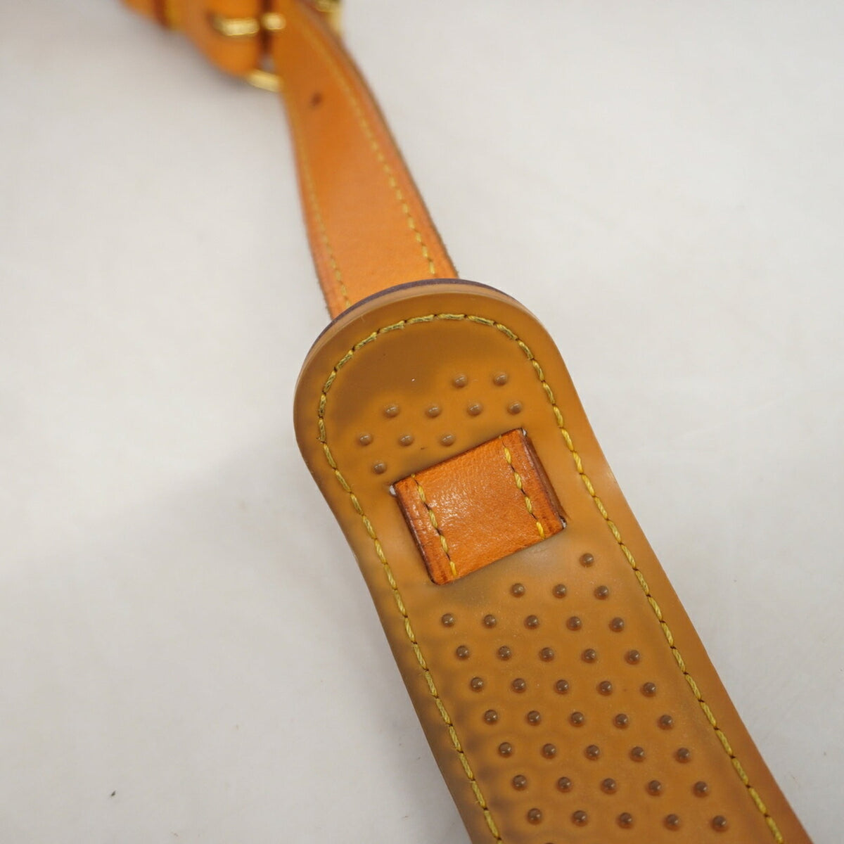 Louis Vuitton Brown Shoulder Bag (Pre-Owned)
