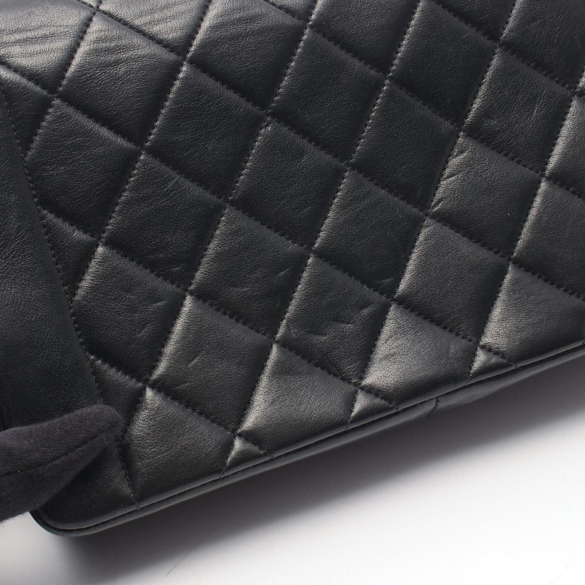 Chanel Black Leather Handbag Shoulder Bag (Pre-Owned)