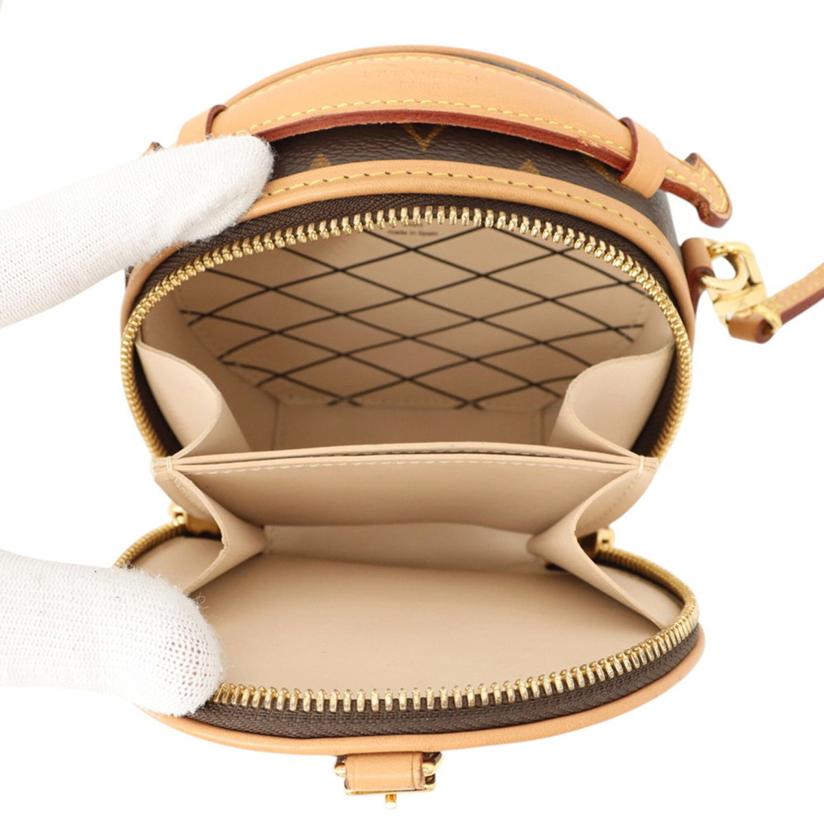 Louis Vuitton Beige Monogram Shoulder Bag (Pre-Owned)