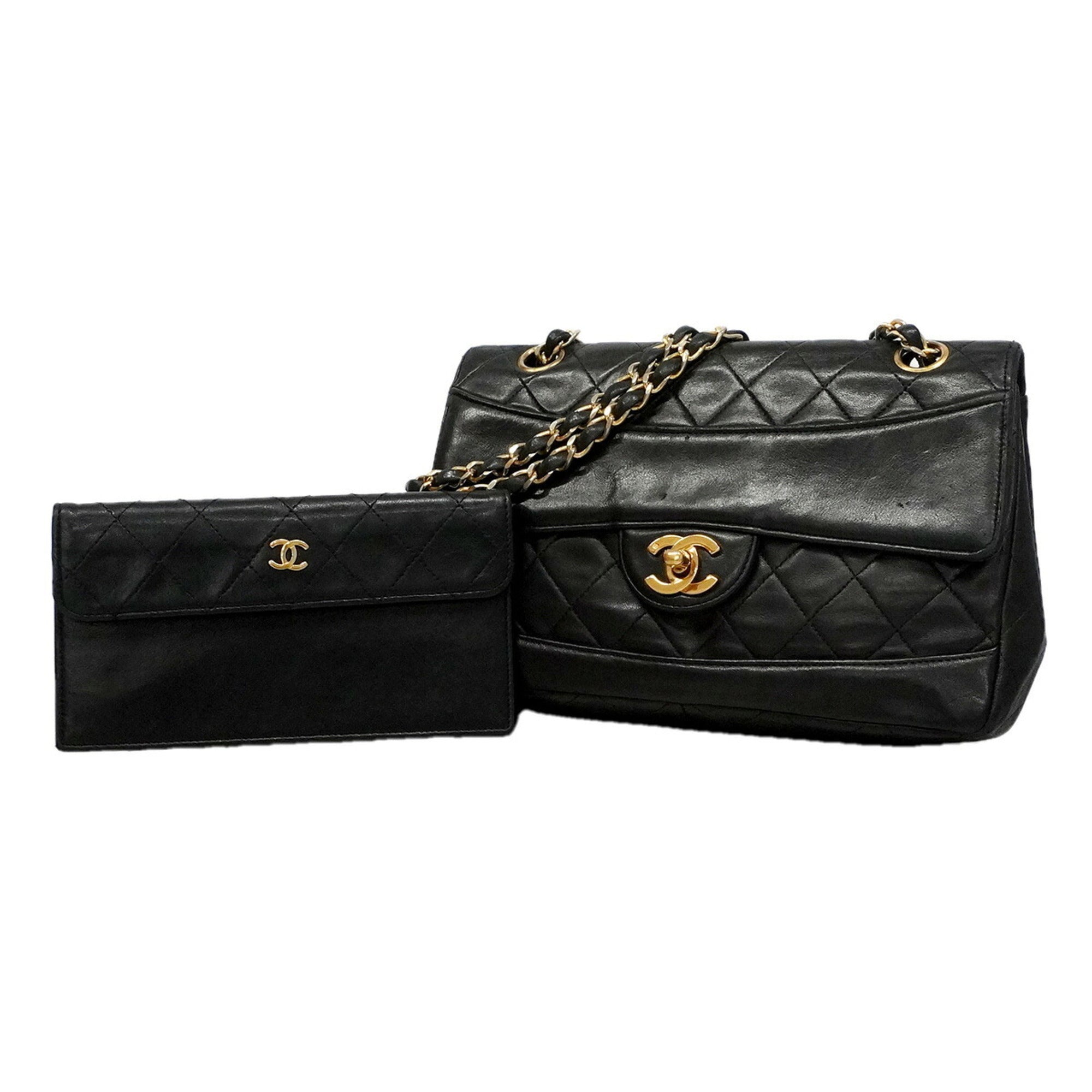 Chanel Black Leather Shoulder Bag (Pre-Owned)