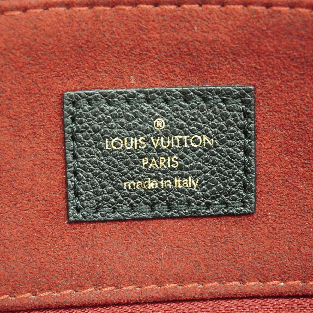 Louis Vuitton Noir Handbag (Pre-Owned)
