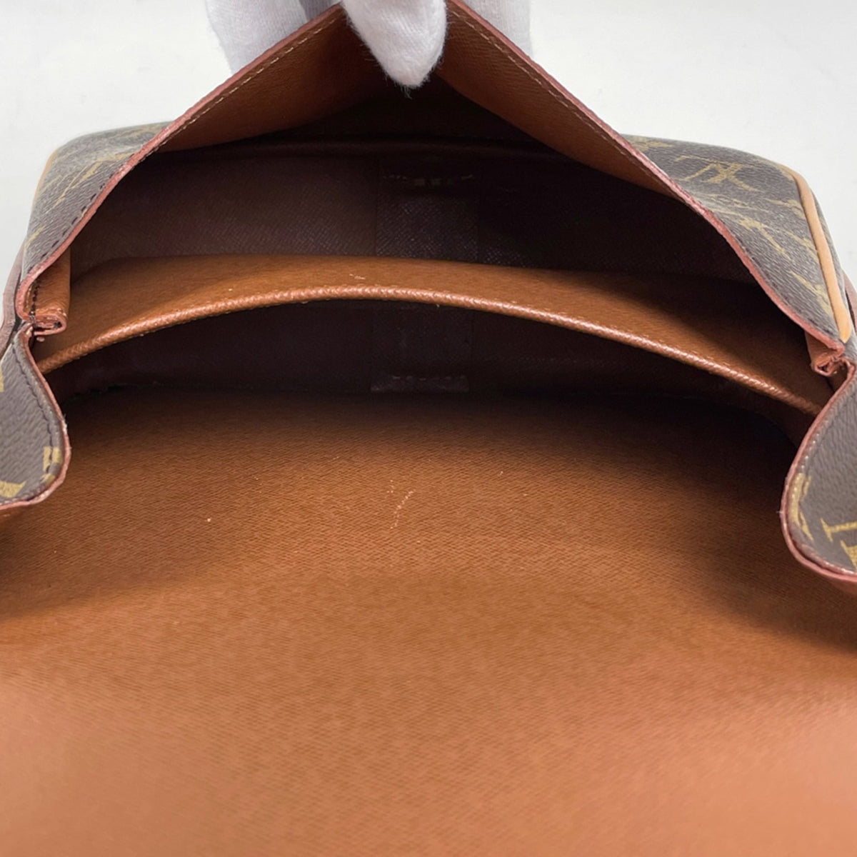 Louis Vuitton Brown Monogram Shoulder Bag (Pre-Owned)