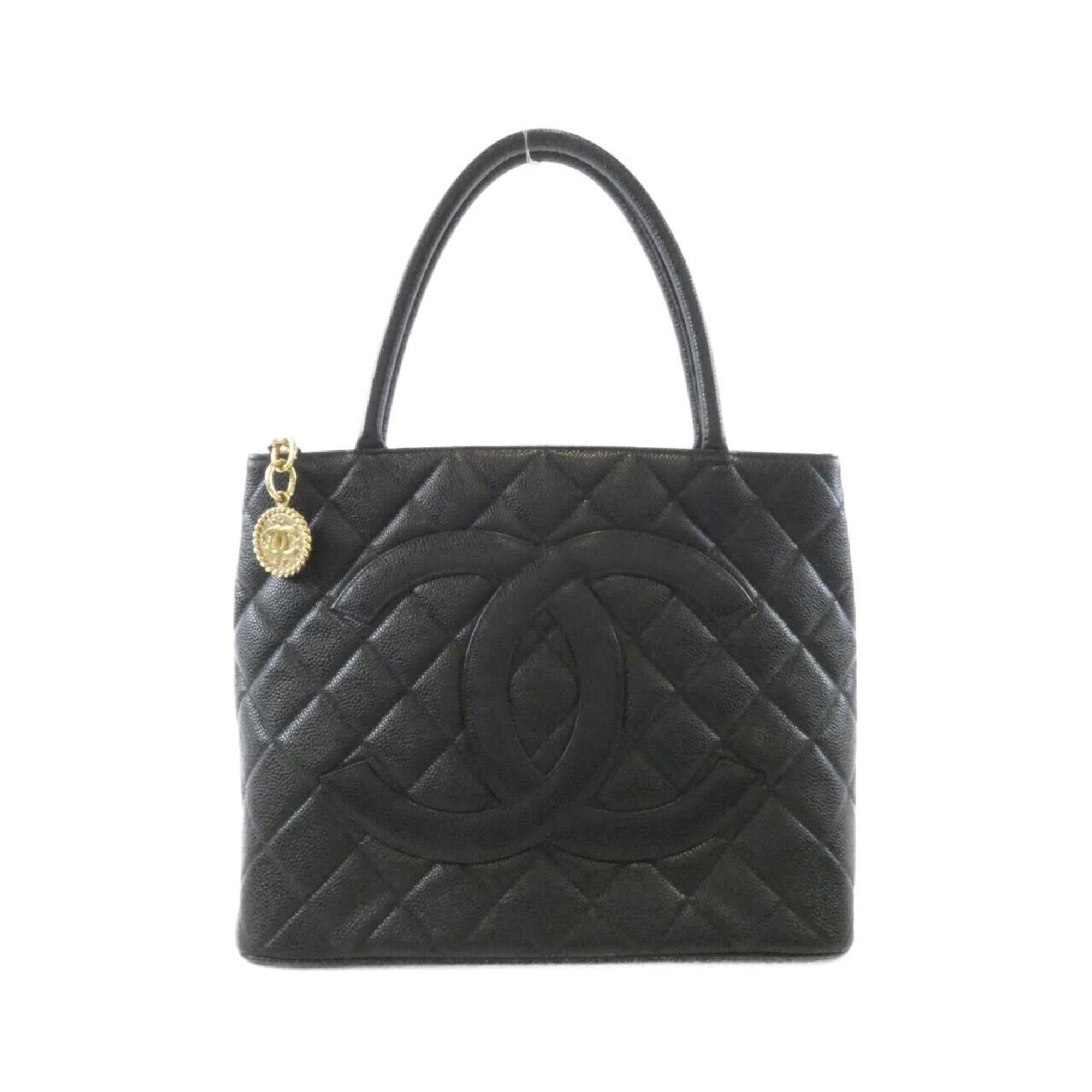 Chanel Black Grained Calfskin Handbag (Pre-Owned)