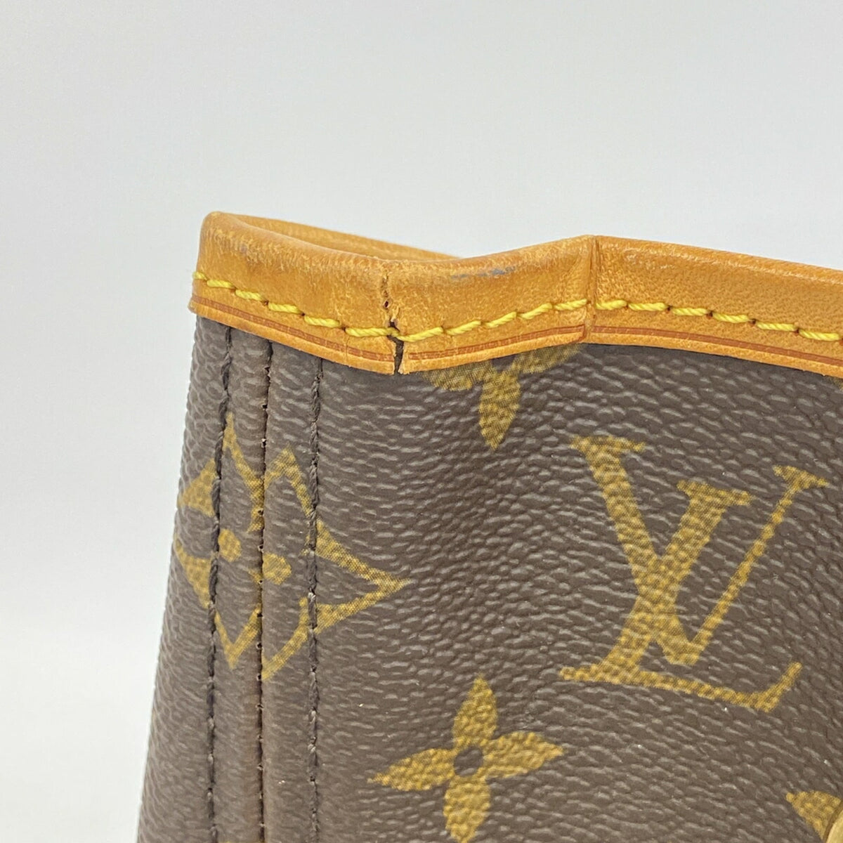 Louis Vuitton Brown Tote Bag (Pre-Owned)