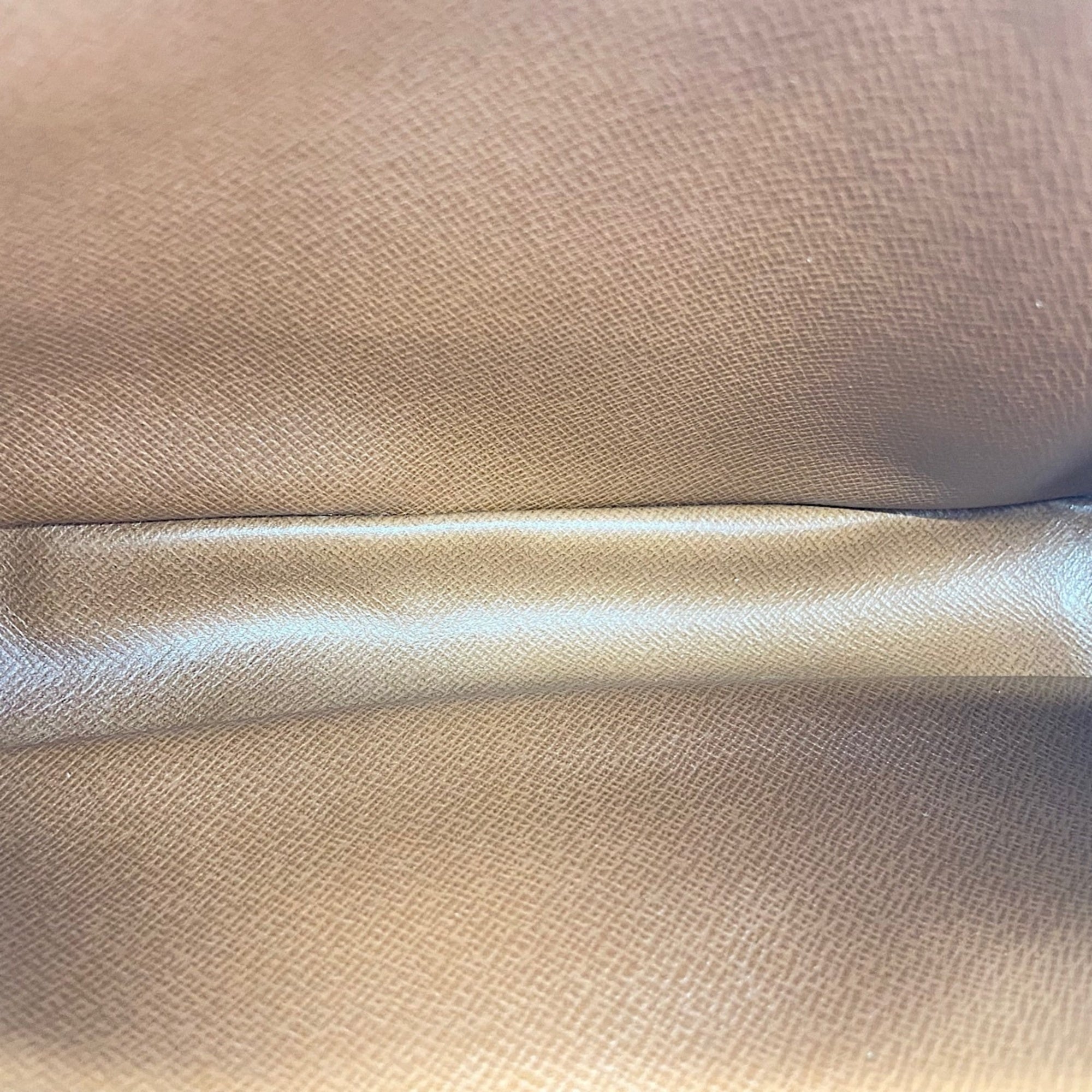 Louis Vuitton Brown Pochette Shoulder Bag (Pre-Owned)