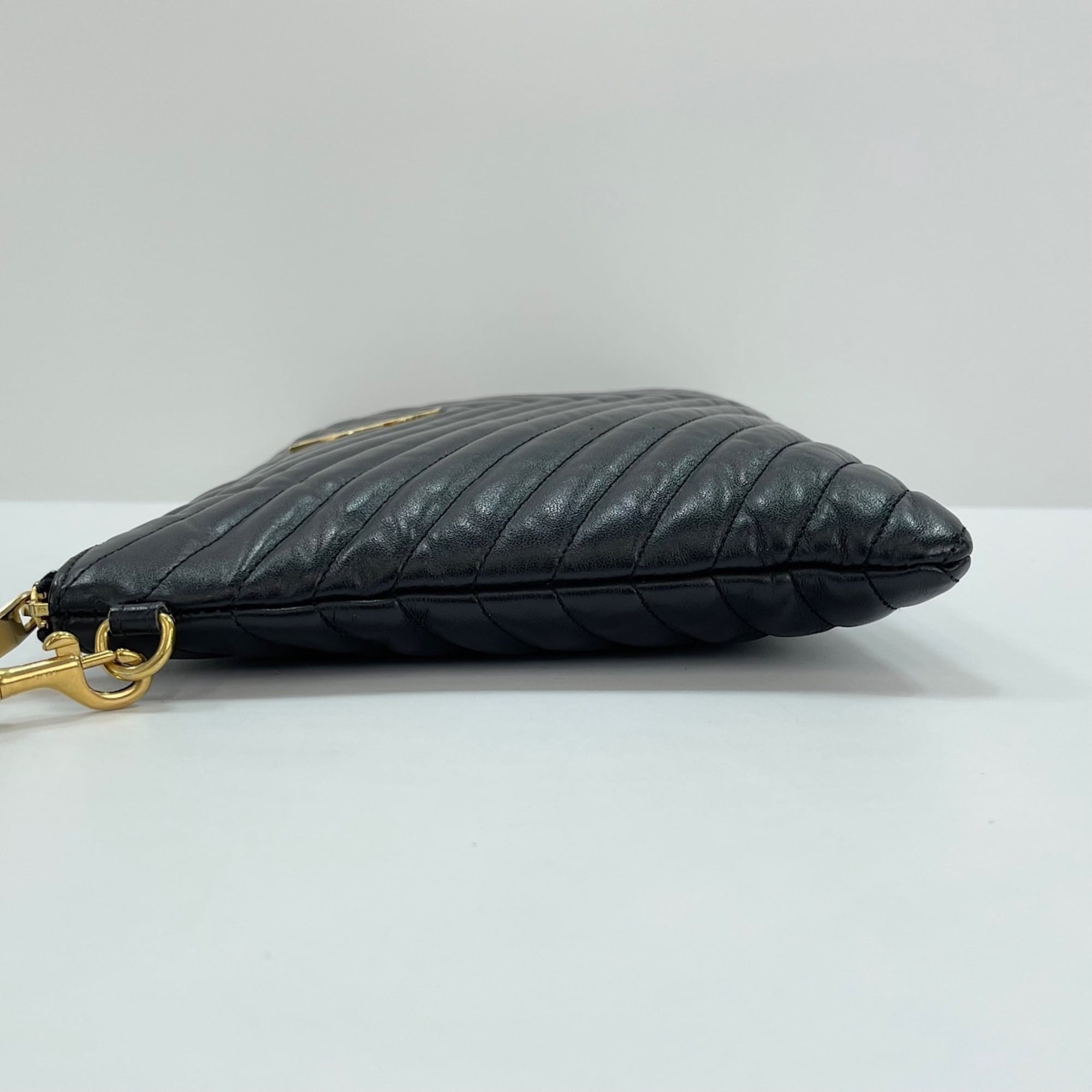 Yves Saint Laurent Black Clutch Bag (Pre-Owned)