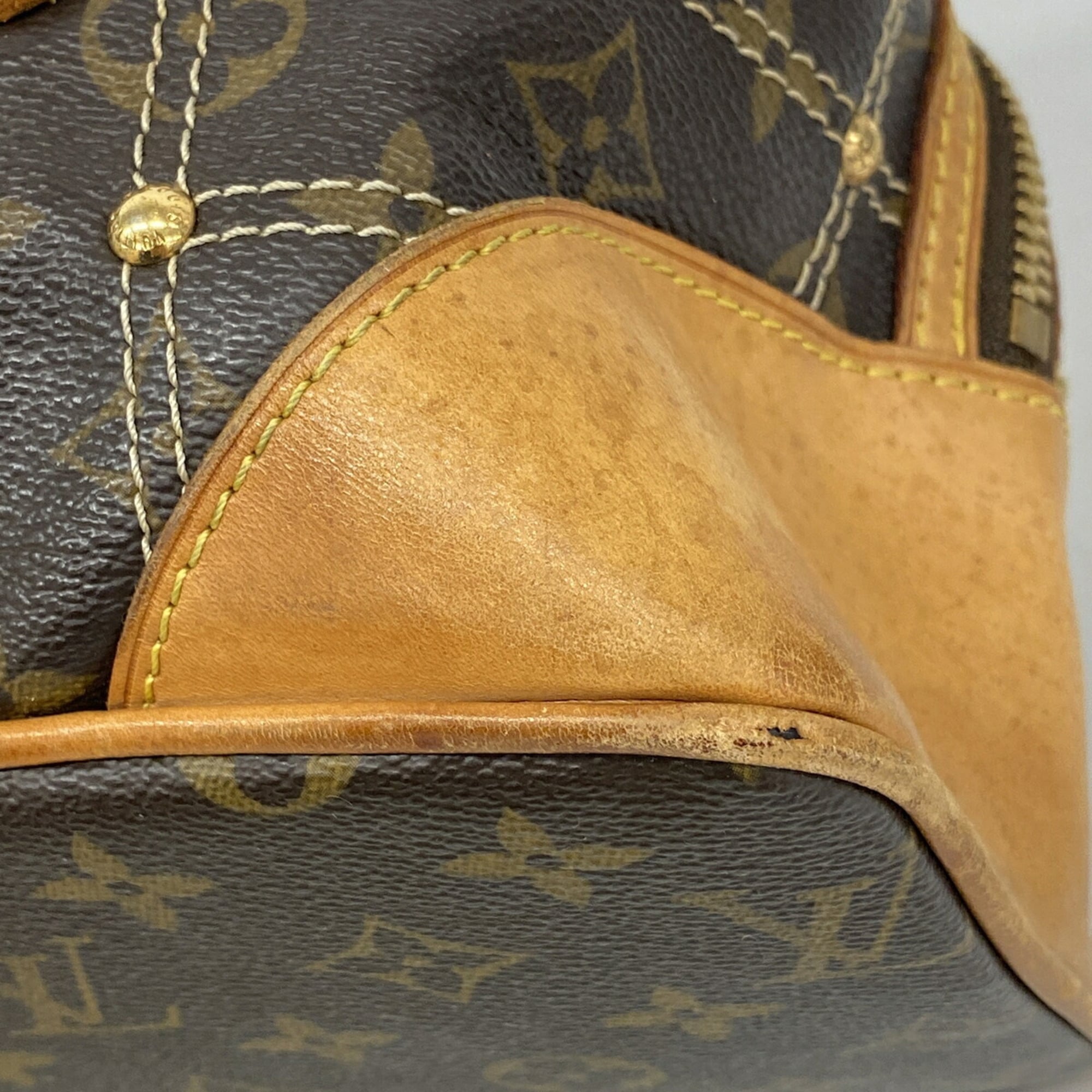 Louis Vuitton Brown Handbag (Pre-Owned)