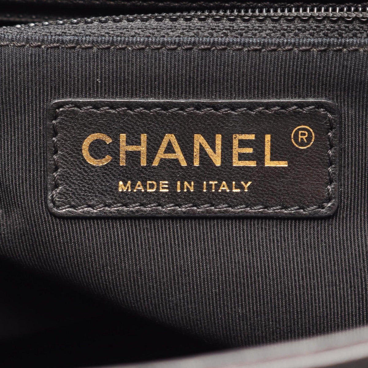 Chanel Black Leather Handbag Shoulder Bag (Pre-Owned)