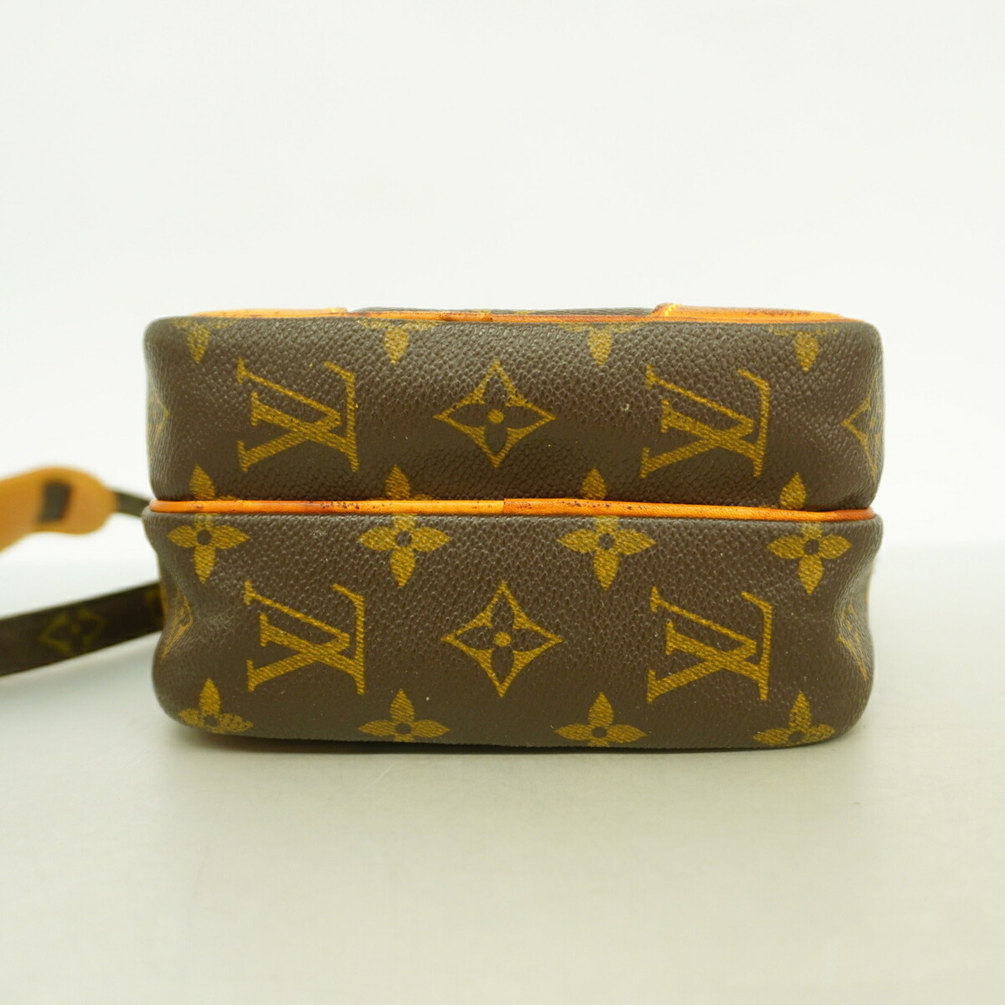 Louis Vuitton Brown Shoulder Bag (Pre-Owned)