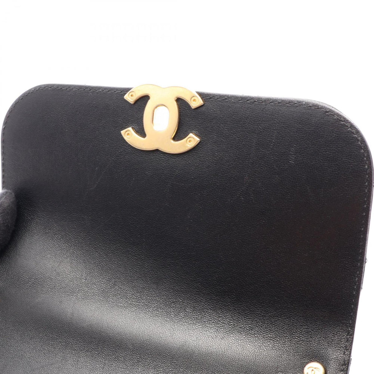 Chanel Black Leather Handbag Shoulder Bag (Pre-Owned)