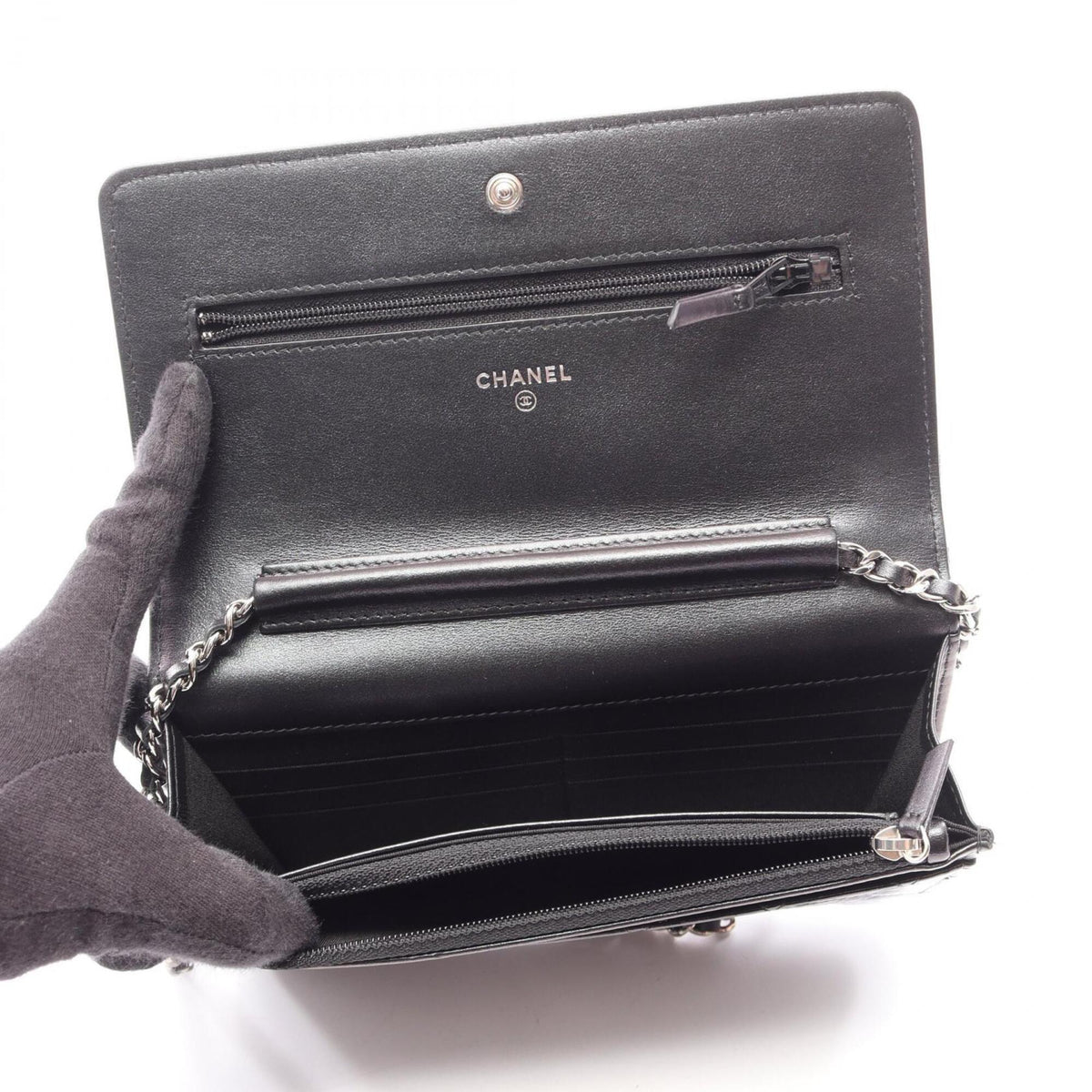 Chanel Black Leather Handbag Shoulder Bag (Pre-Owned)