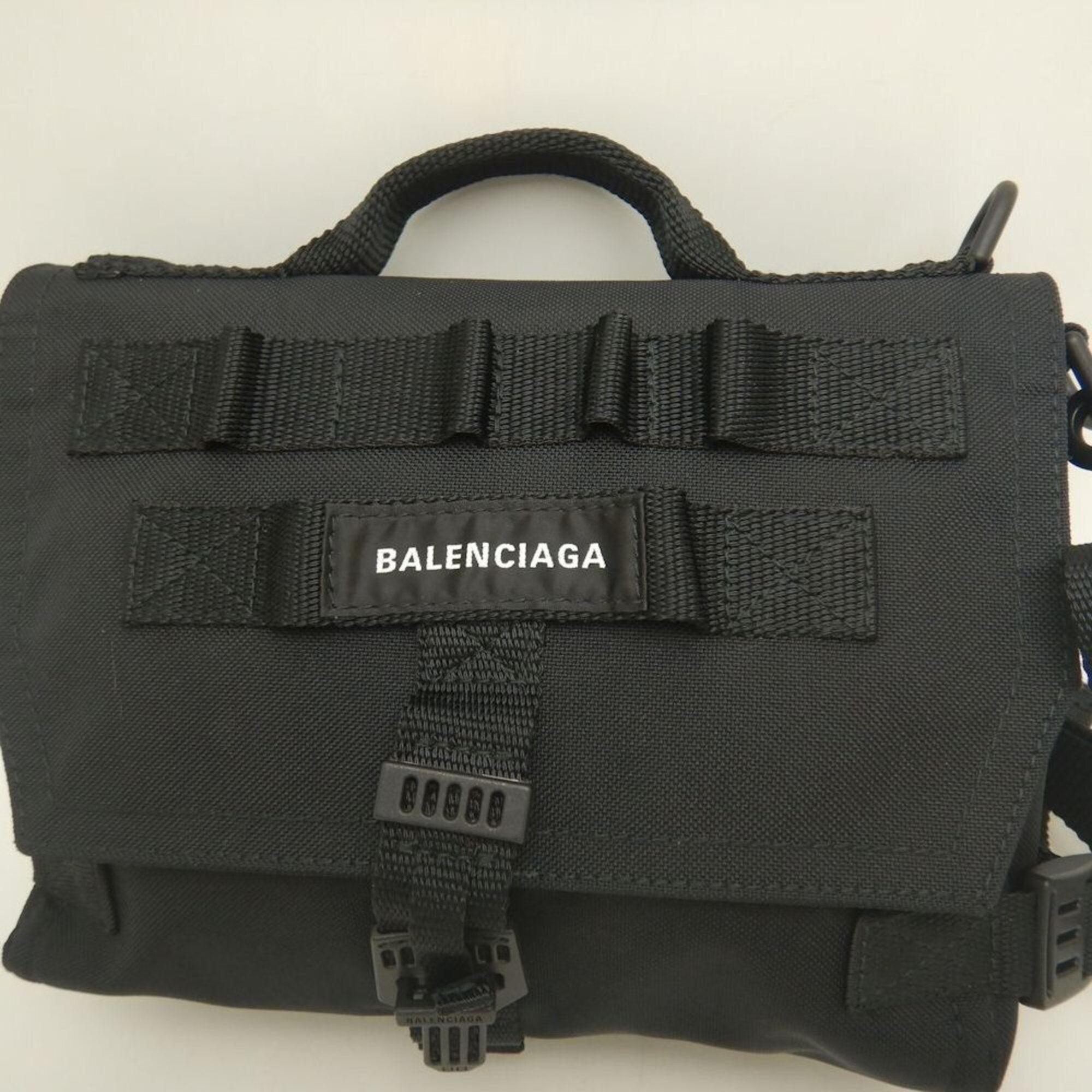 Balenciaga Black Polyester Messenger Bag Shoulder Bag (Pre-Owned)