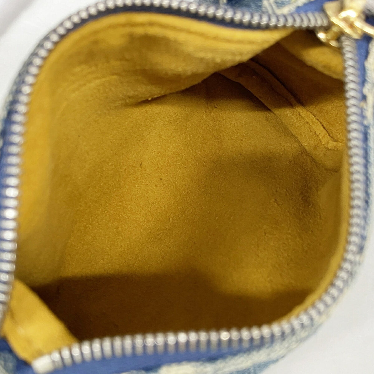 Louis Vuitton Blue Pouch (Pre-Owned)