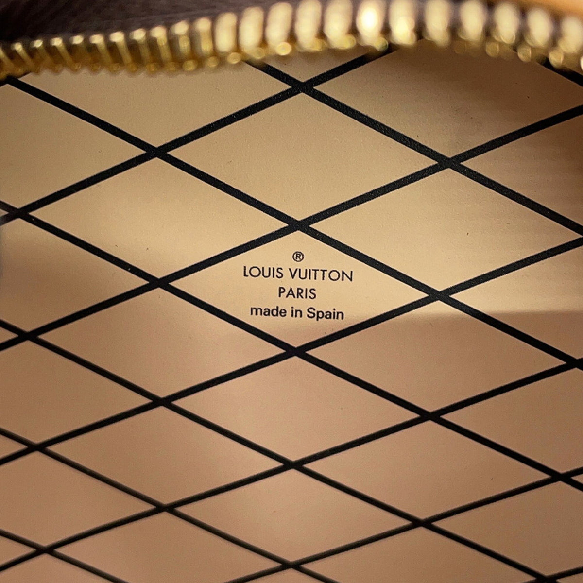 Louis Vuitton Beige Monogram Shoulder Bag (Pre-Owned)