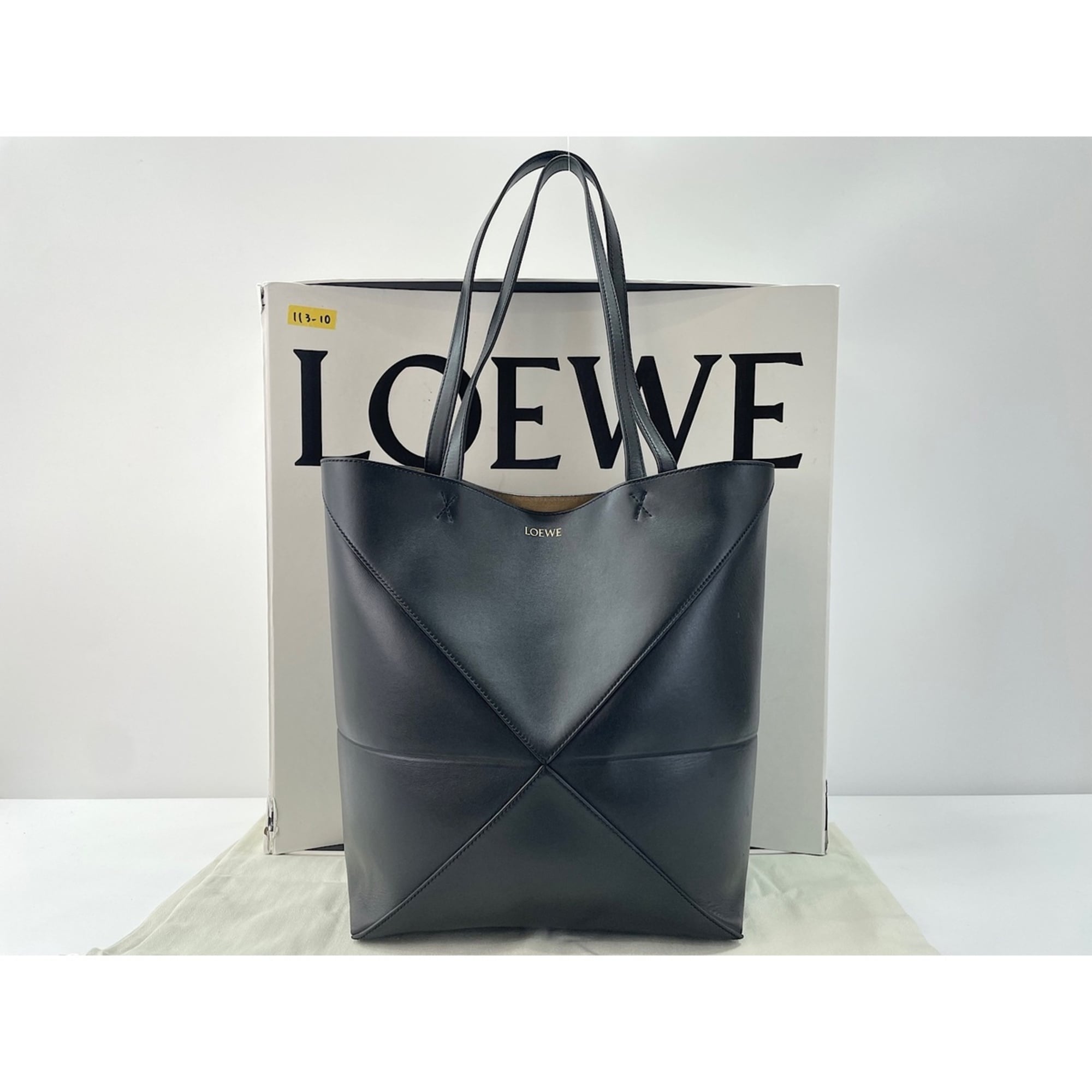 Loewe Black Tote Bag (Pre-Owned)