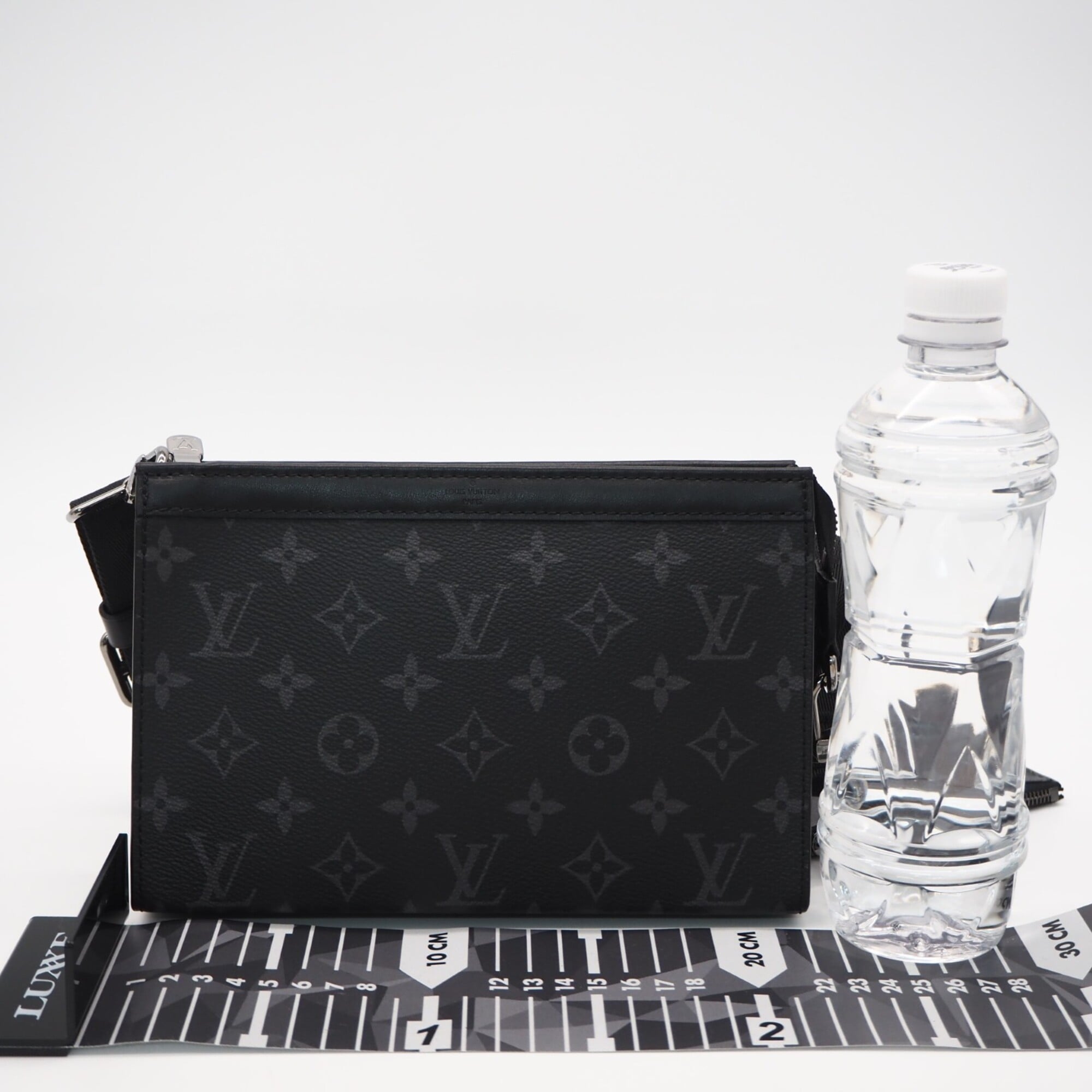Louis Vuitton Black Coated Canvas Leather Pouch Shoulder Bag (Pre-Owned)