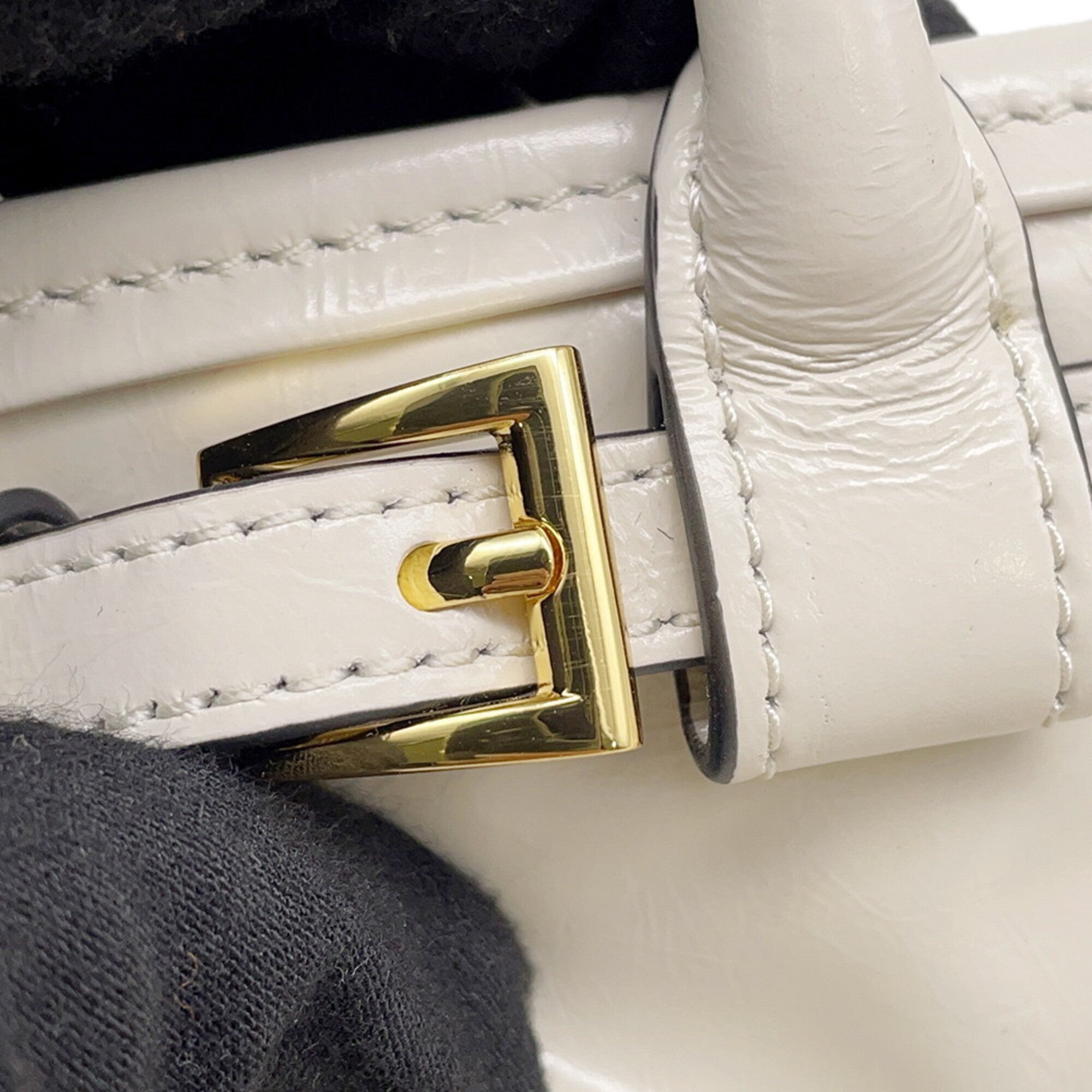 Prada White Leather Handbag (Pre-Owned)