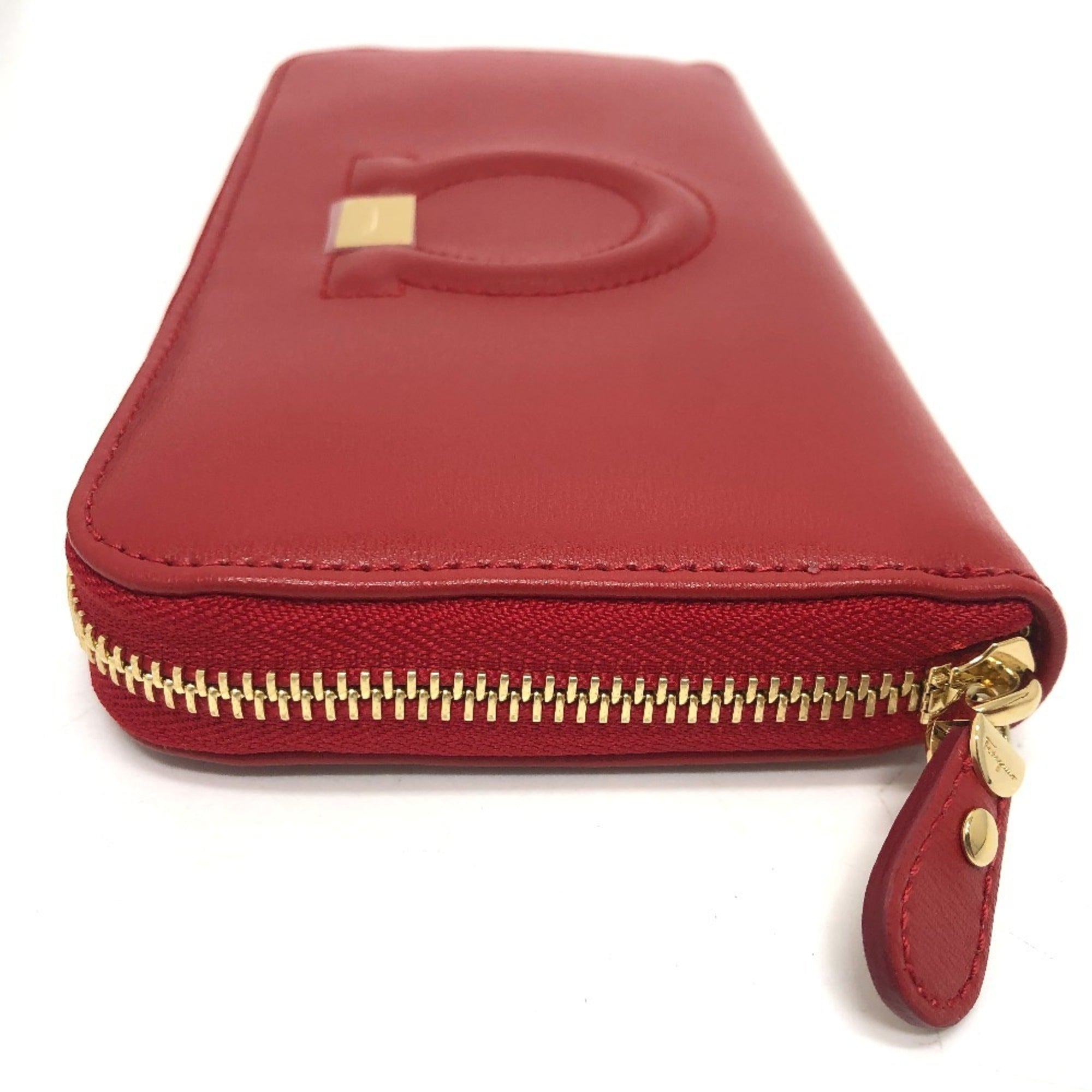Salvatore Ferragamo Gancini Red Color Leather Long Wallet (Bi-Fold) (Pre-Owned)