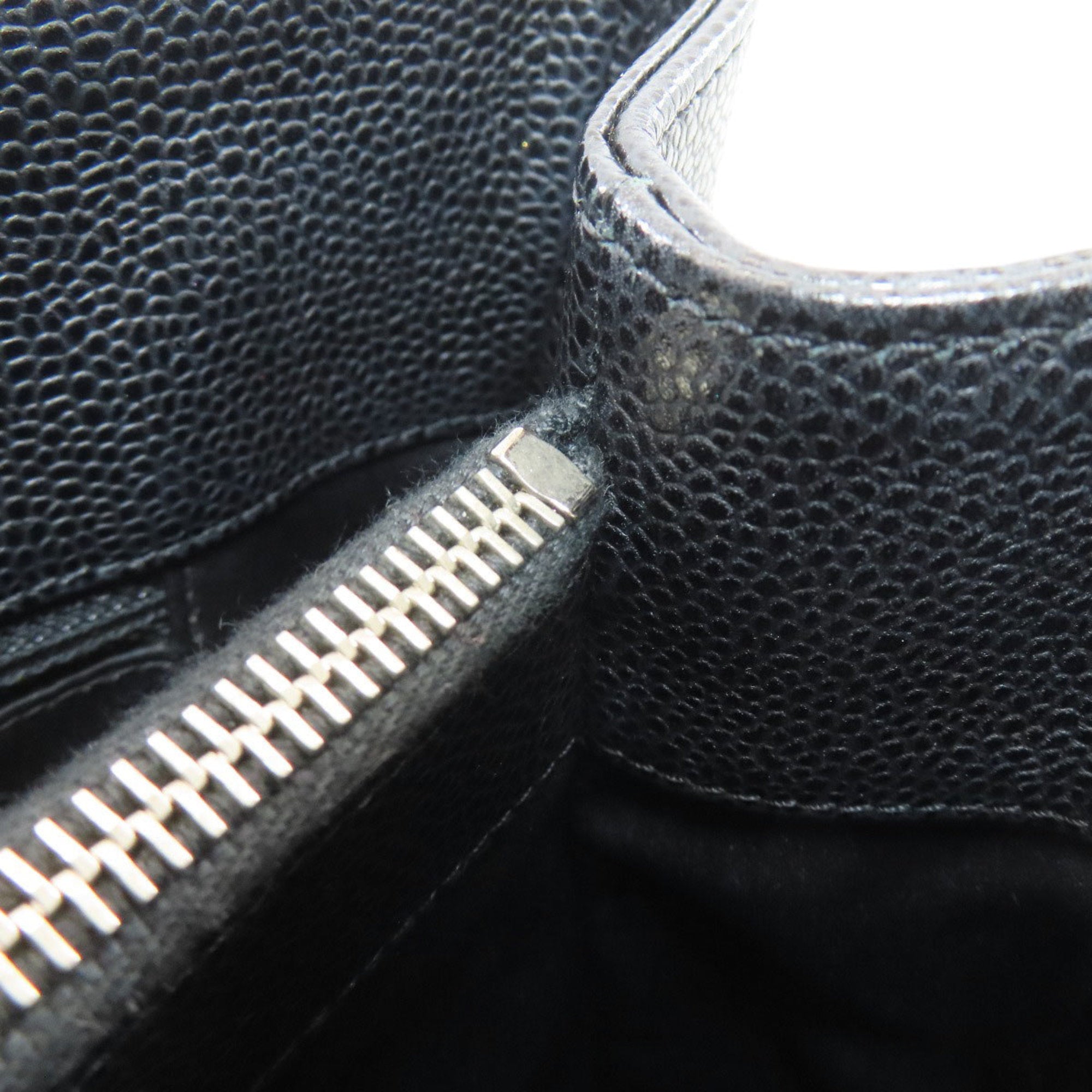 Chanel Black Leather Tote Bag (Pre-Owned)