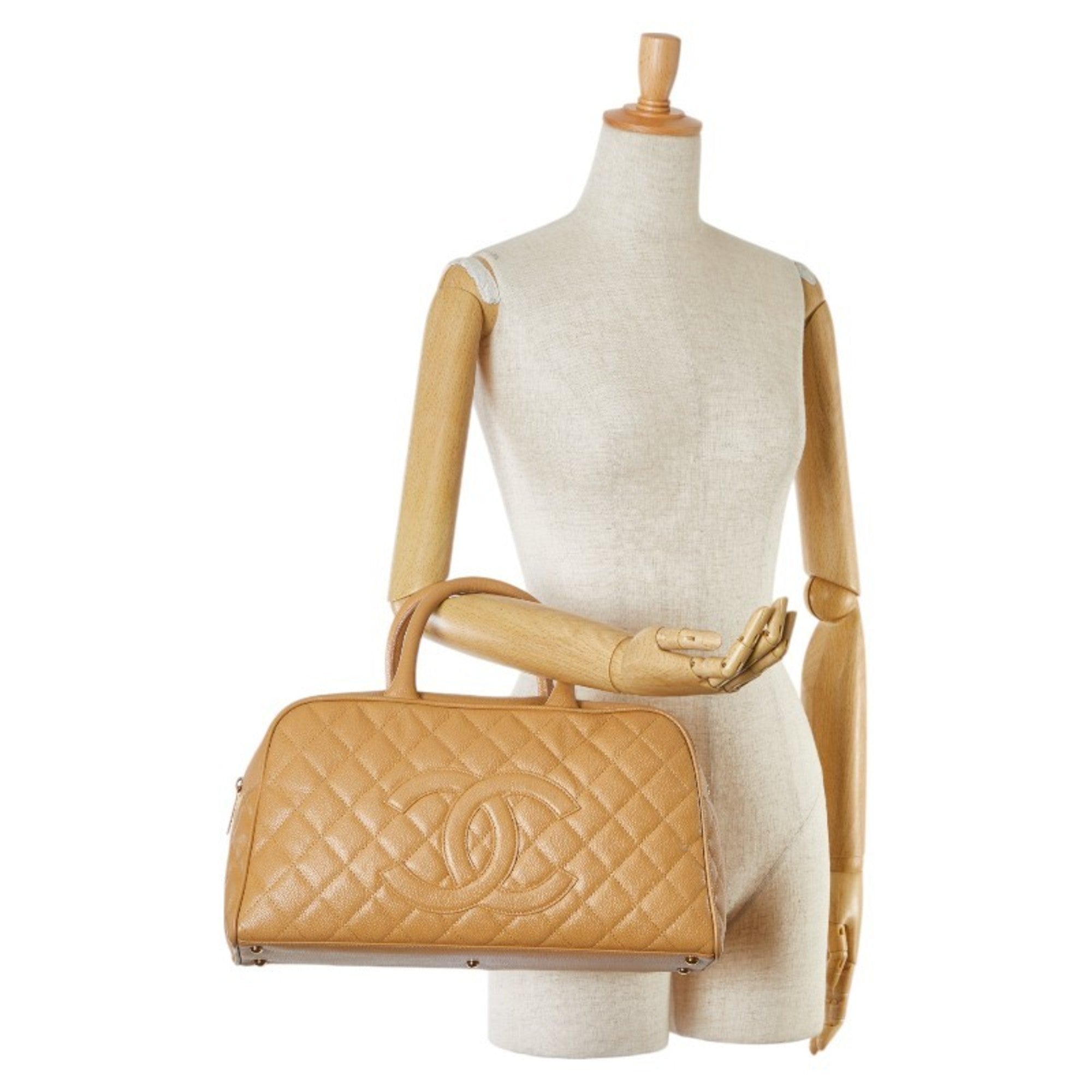 Chanel Beige Caviar Leather Handbag (Pre-Owned)