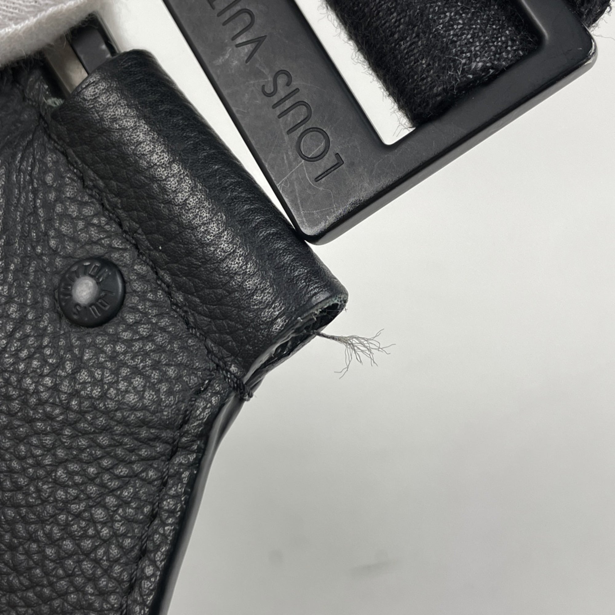 Louis Vuitton Black Noir Leather Shoulder Bag Sling Bag (Pre-Owned)