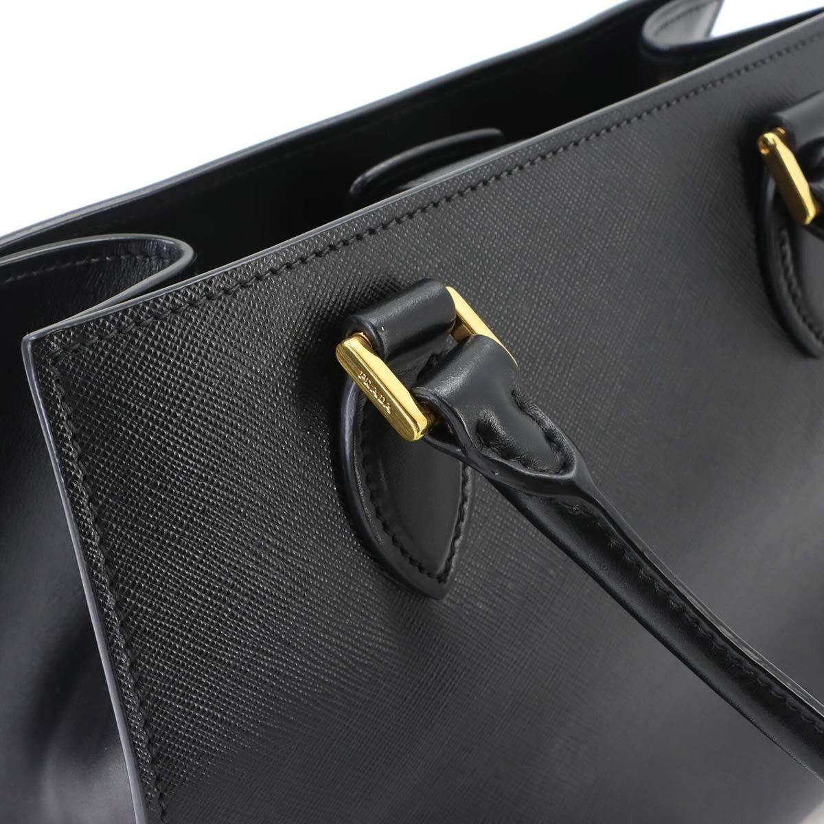 Prada Black Leather Handbag (Pre-Owned)