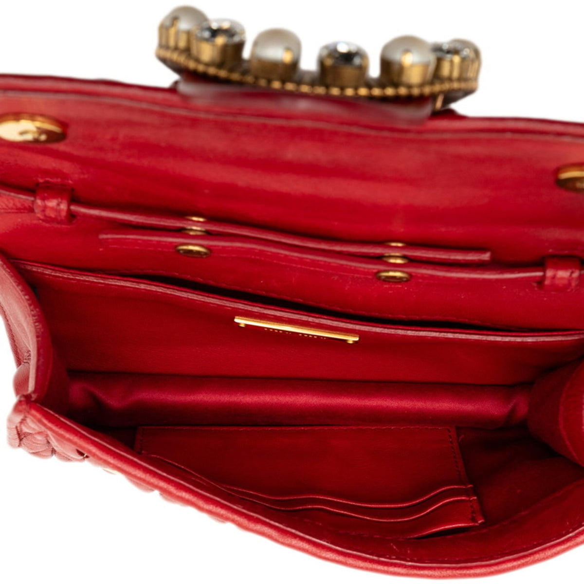 Miu Miu Matelasse Red Color Leather Shoulder Bag (Pre-Owned)