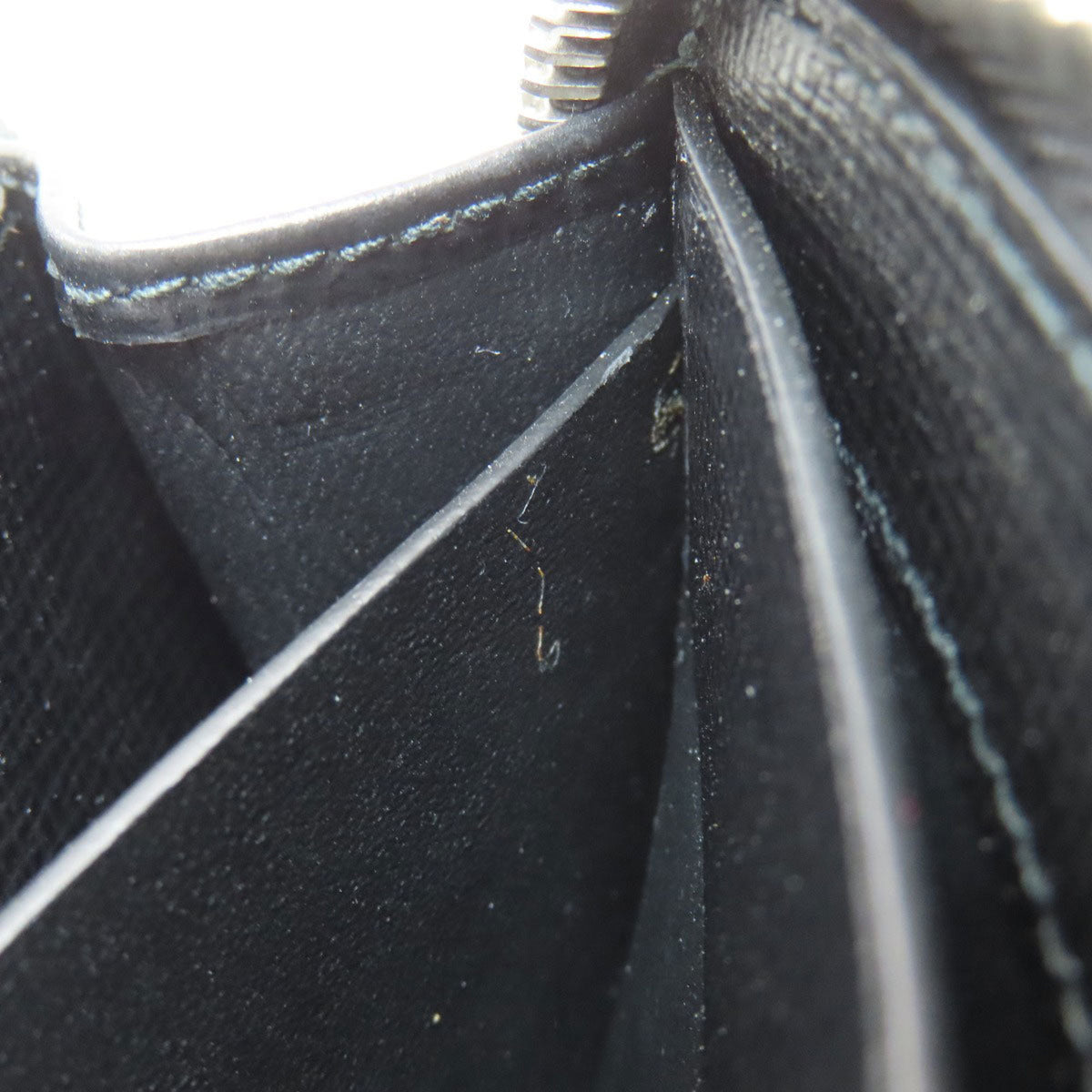 Dunhill Black Leather Long Wallet (Bi-Fold) (Pre-Owned)
