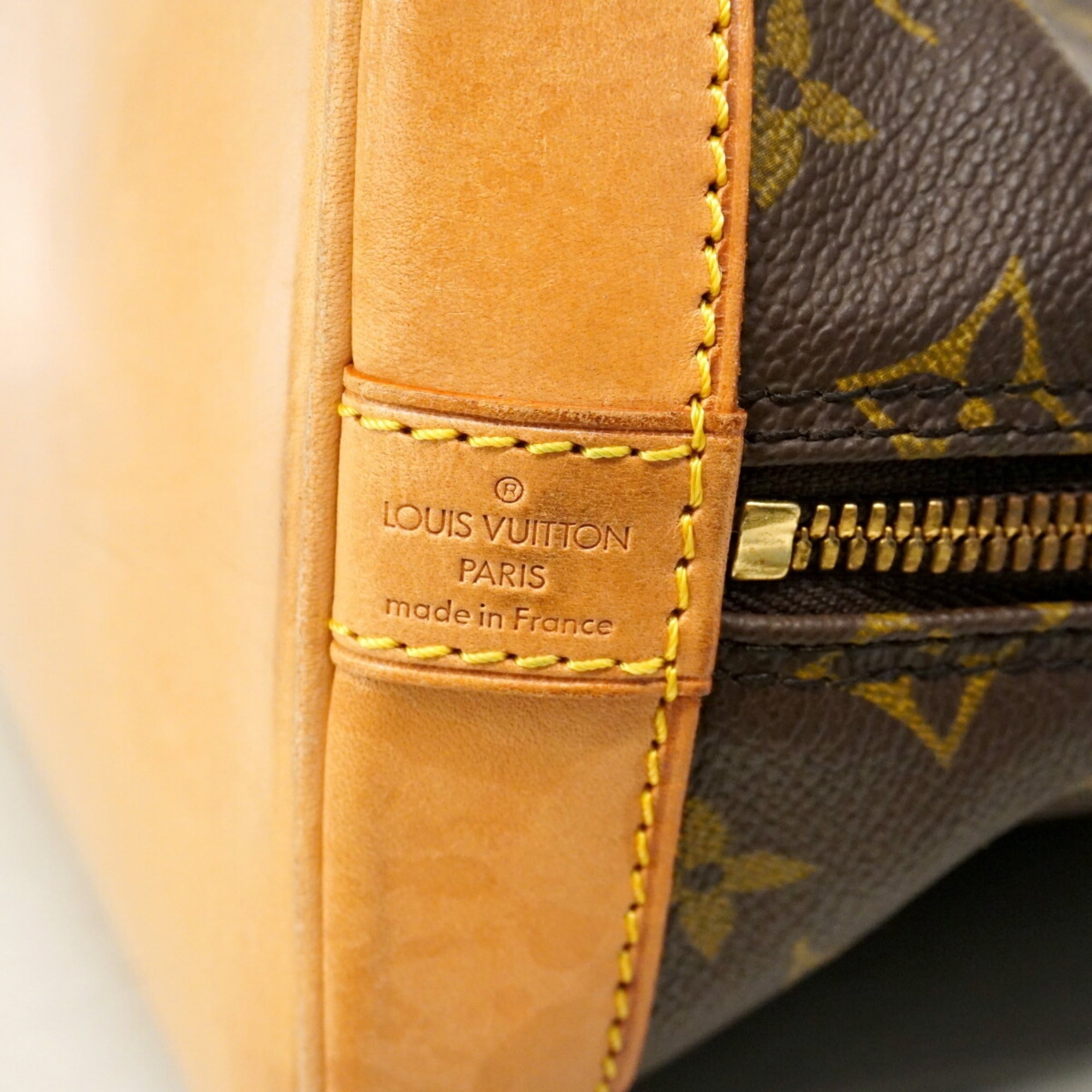 Louis Vuitton Brown Handbag (Pre-Owned)