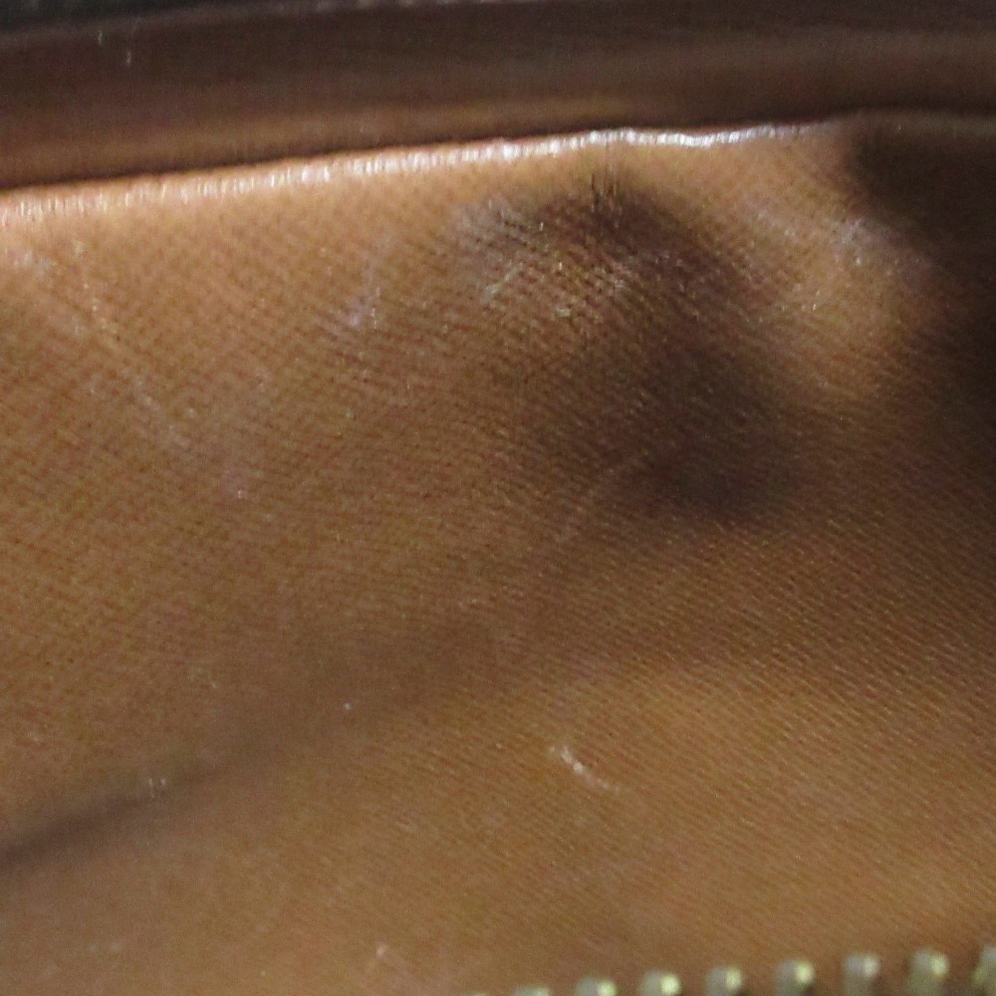 Louis Vuitton Brown Monogram Shoulder Bag (Pre-Owned)