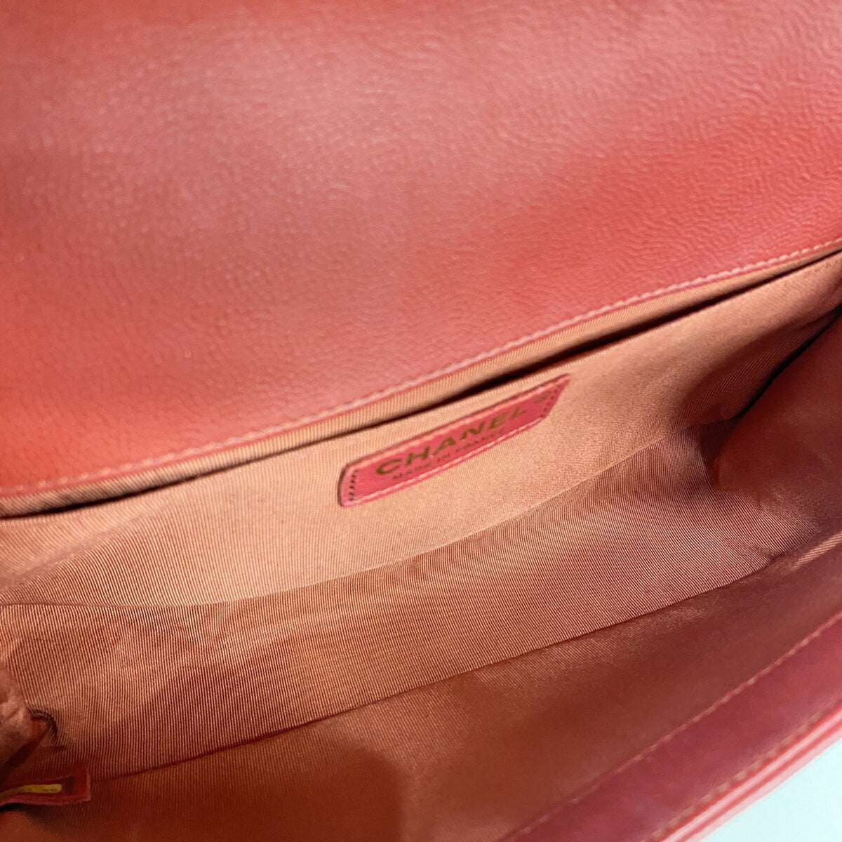 Chanel Red Color Grained Calfskin Shoulder Bag (Pre-Owned)