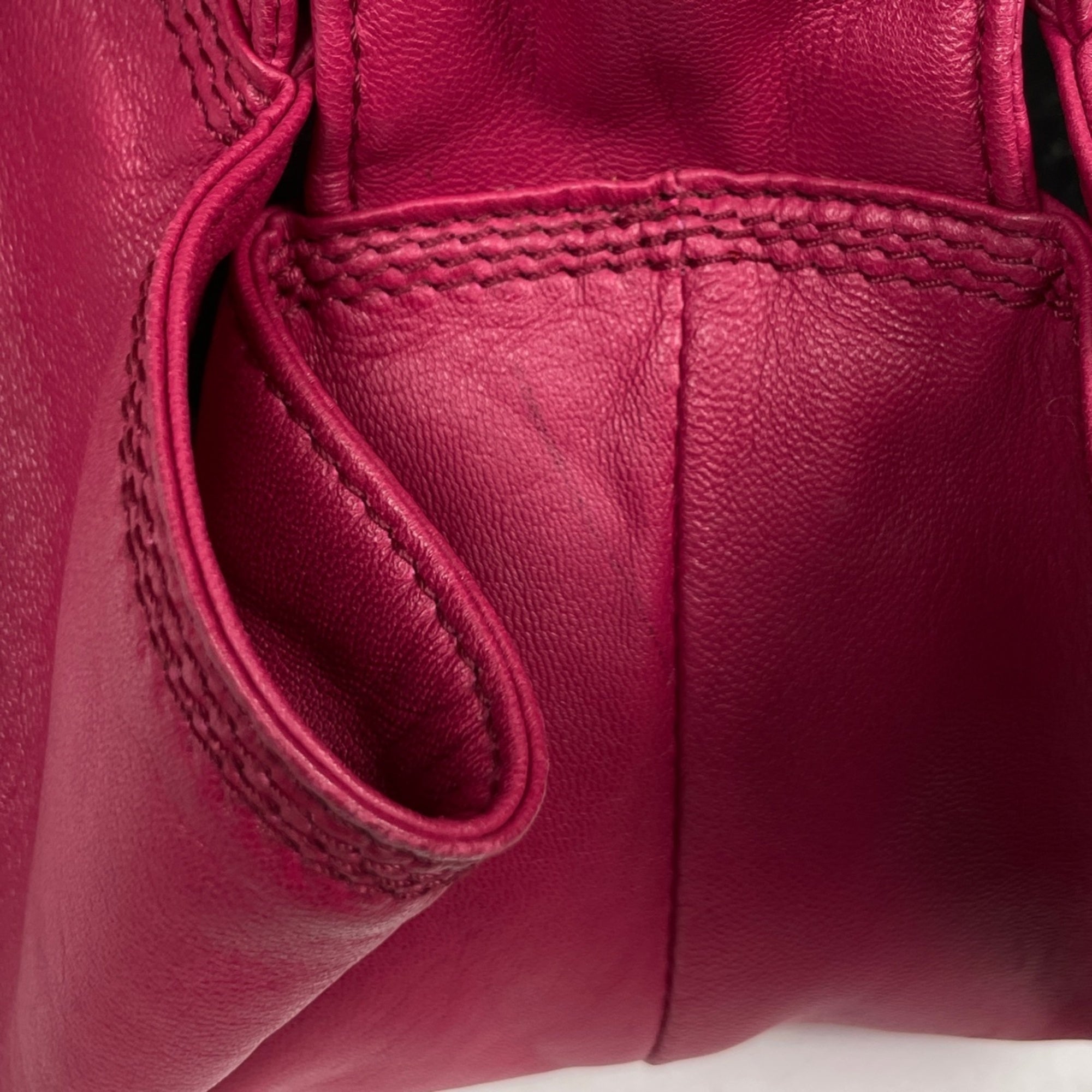 Loewe Pink Leather Handbag (Pre-Owned)