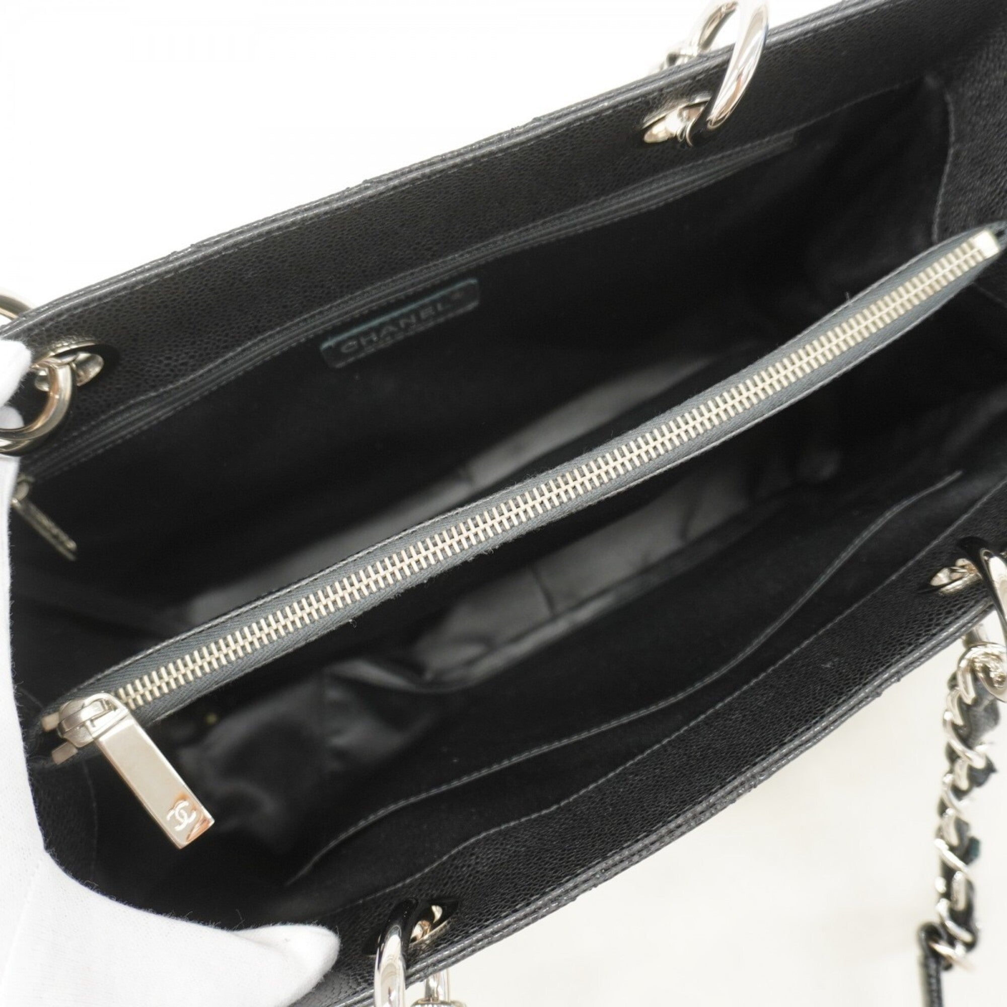 Chanel Black Grained Calfskin Tote Bag (Pre-Owned)