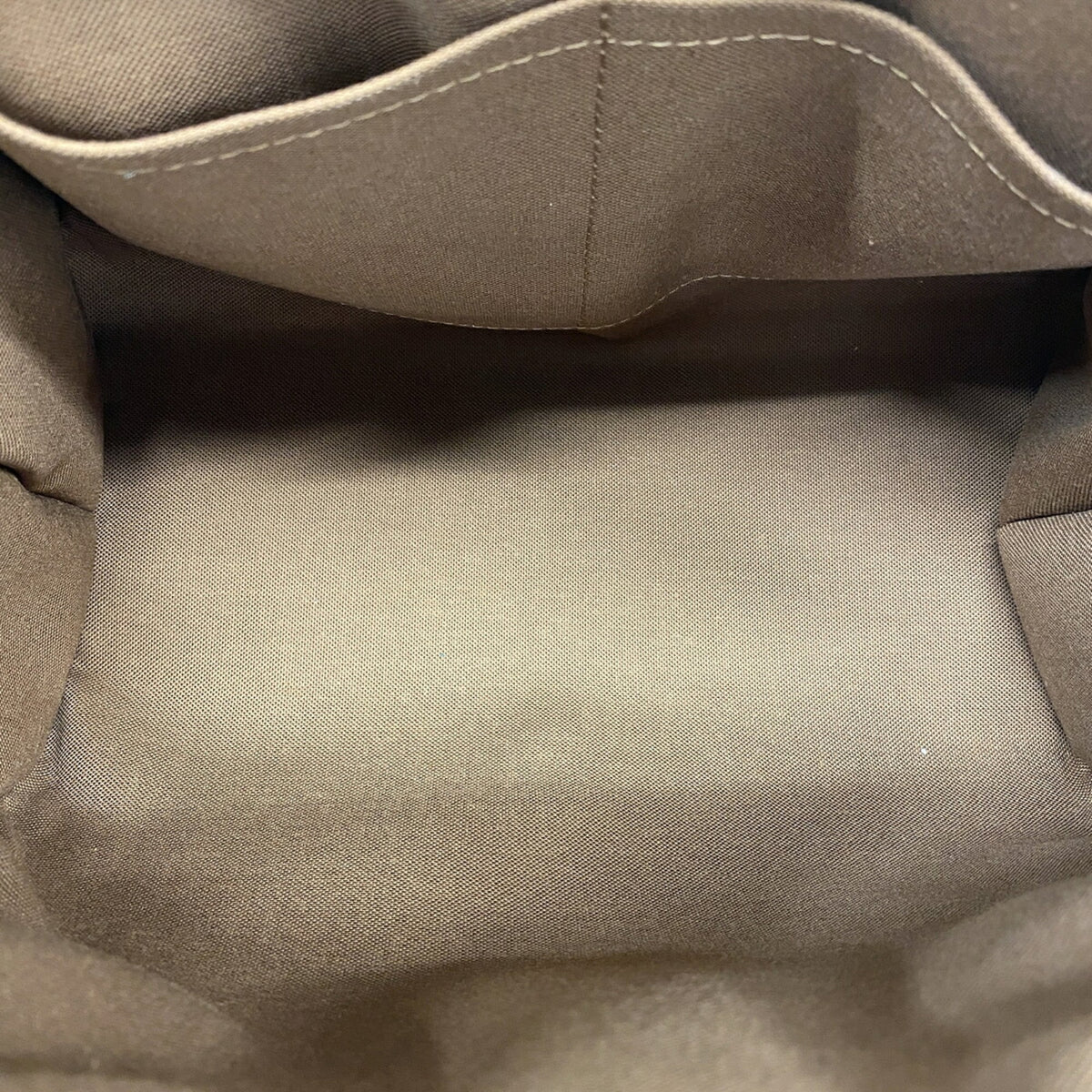 Louis Vuitton Brown Handbag (Pre-Owned)