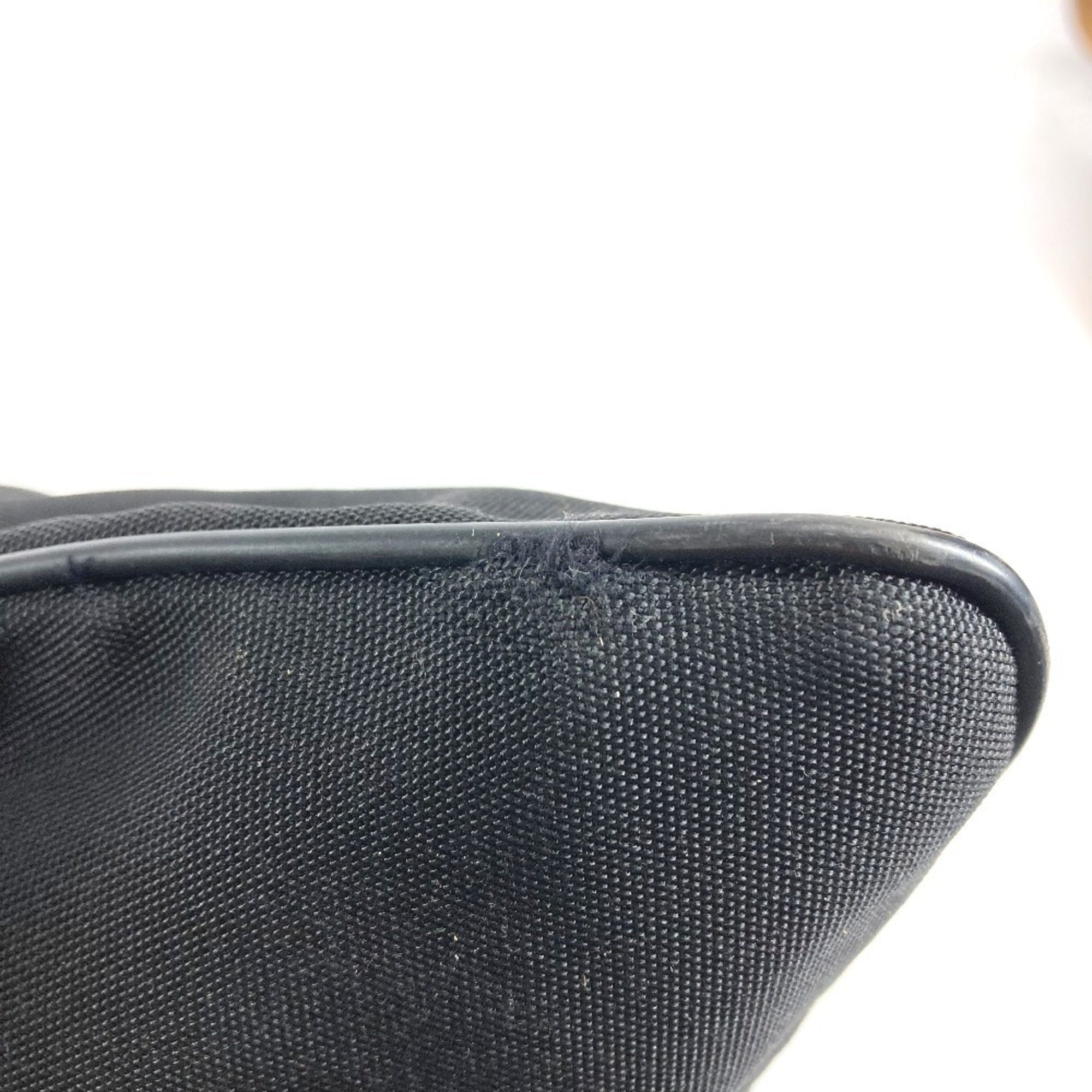 Gucci Black Nylon Shoulder Bag (Pre-Owned)