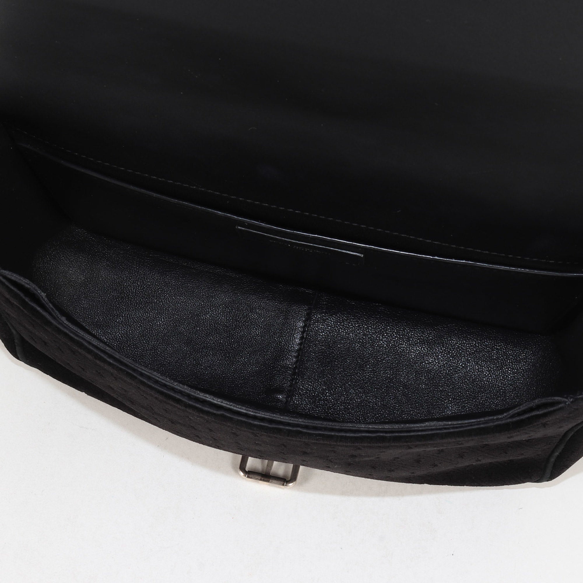 Yves Saint Laurent Black Velvet Leather Shoulder Bag (Pre-Owned)