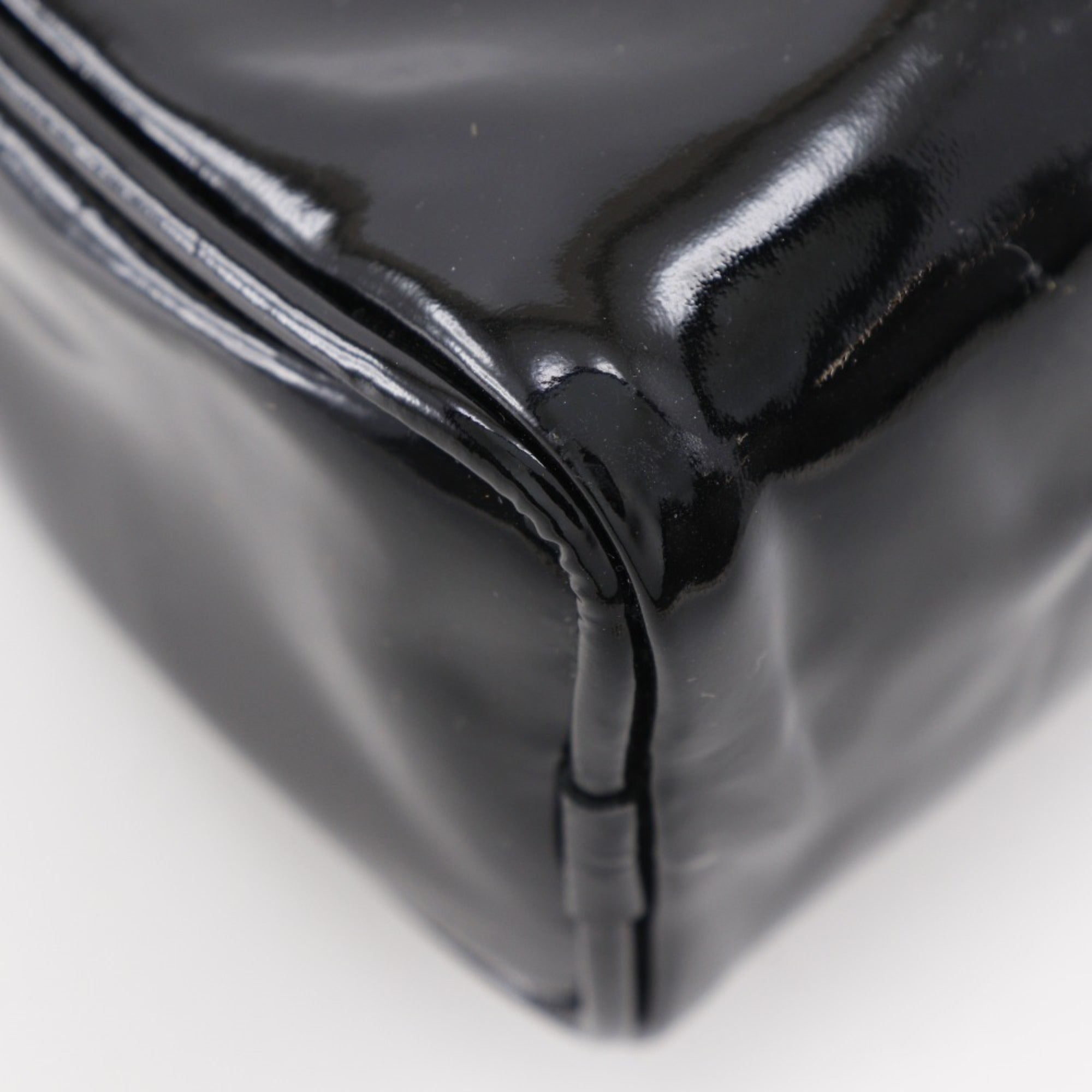 Chanel Black Leather Pouch (Pre-Owned)