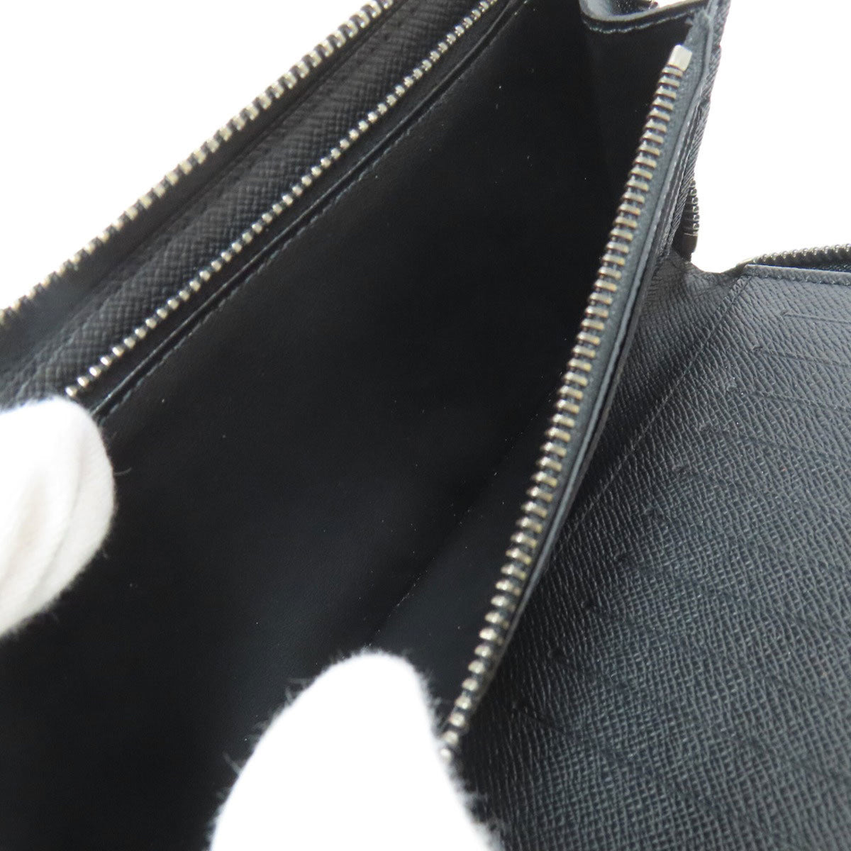Louis Vuitton Black Monogram Eclipse Long Wallet (Bi-Fold) (Pre-Owned)