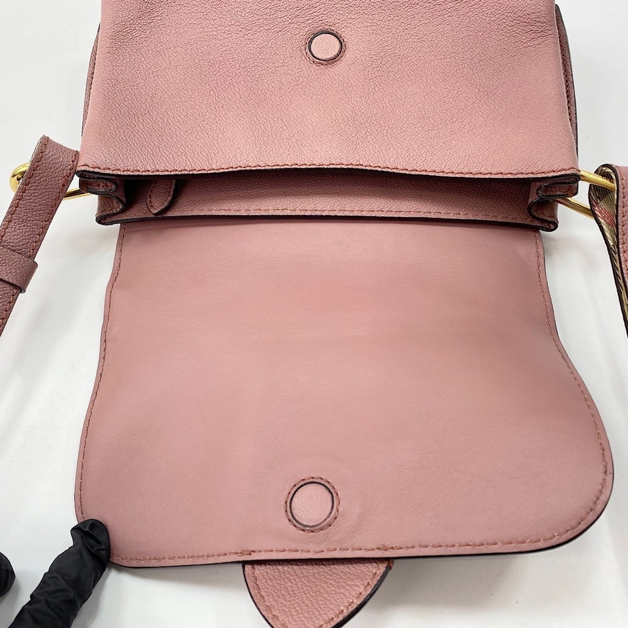 Burberry Pink Leather Shoulder Bag (Pre-Owned)