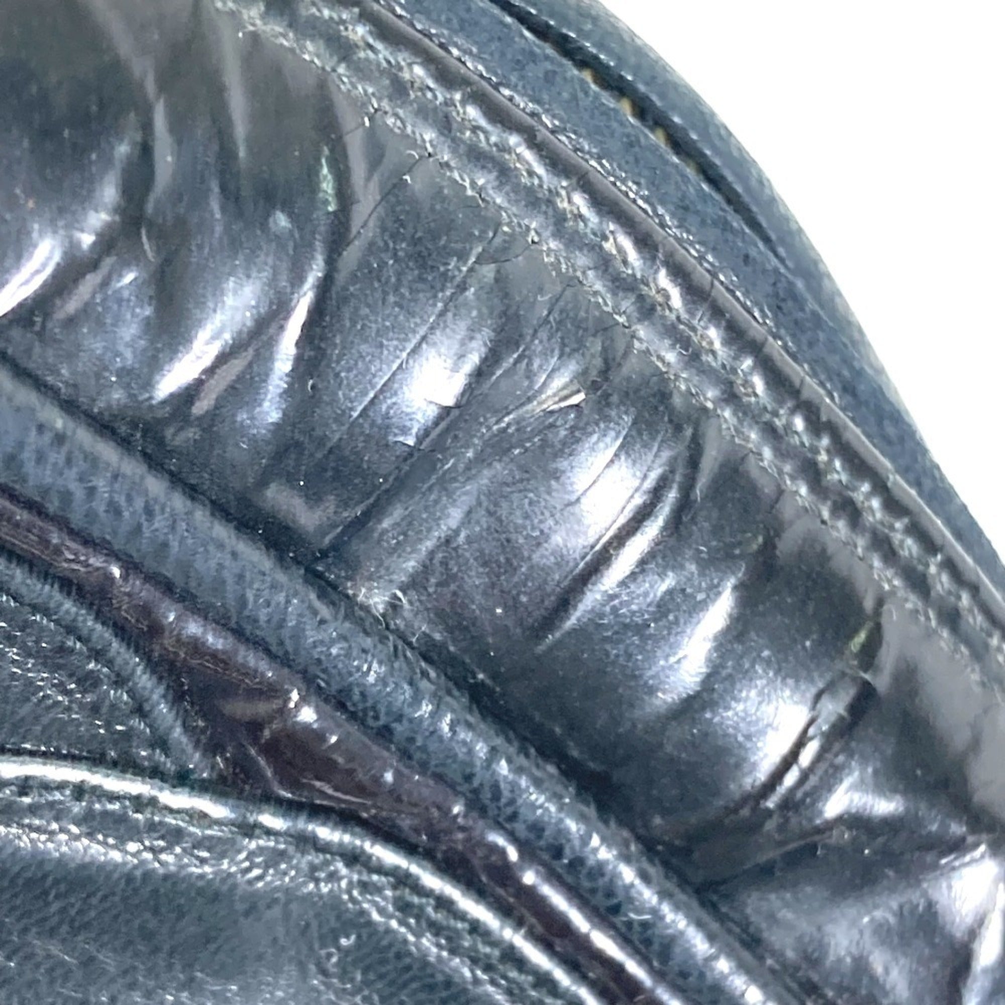 Chanel Black Leather Pochette Shoulder Bag (Pre-Owned)