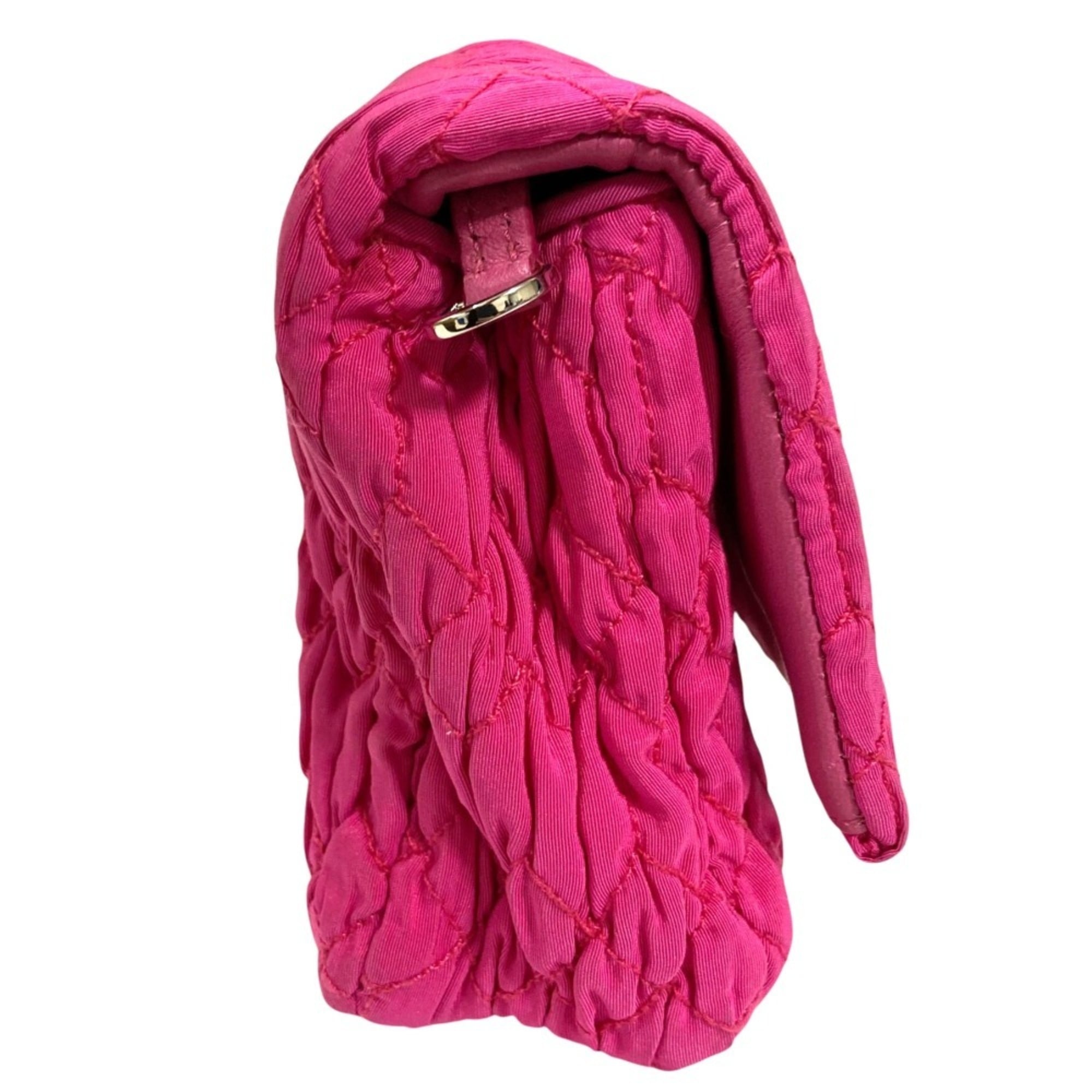 Miu Miu Matelasse Pink Shoulder Bag (Pre-Owned)
