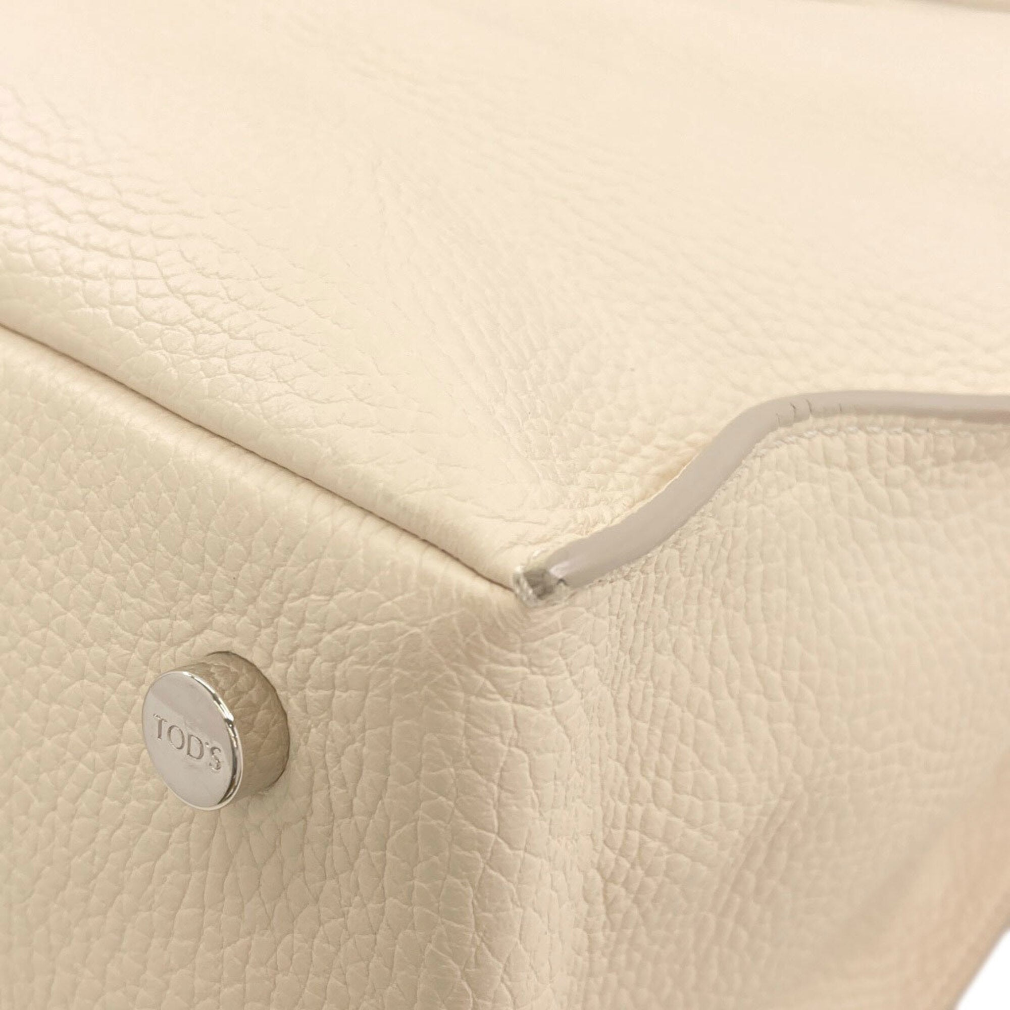 Tod's Cream Leather Tote Bag (Pre-Owned)
