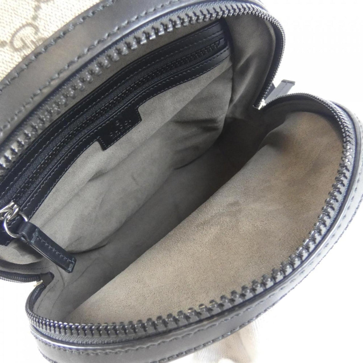 Gucci Beige Black Gg Supreme Backpack (Pre-Owned)